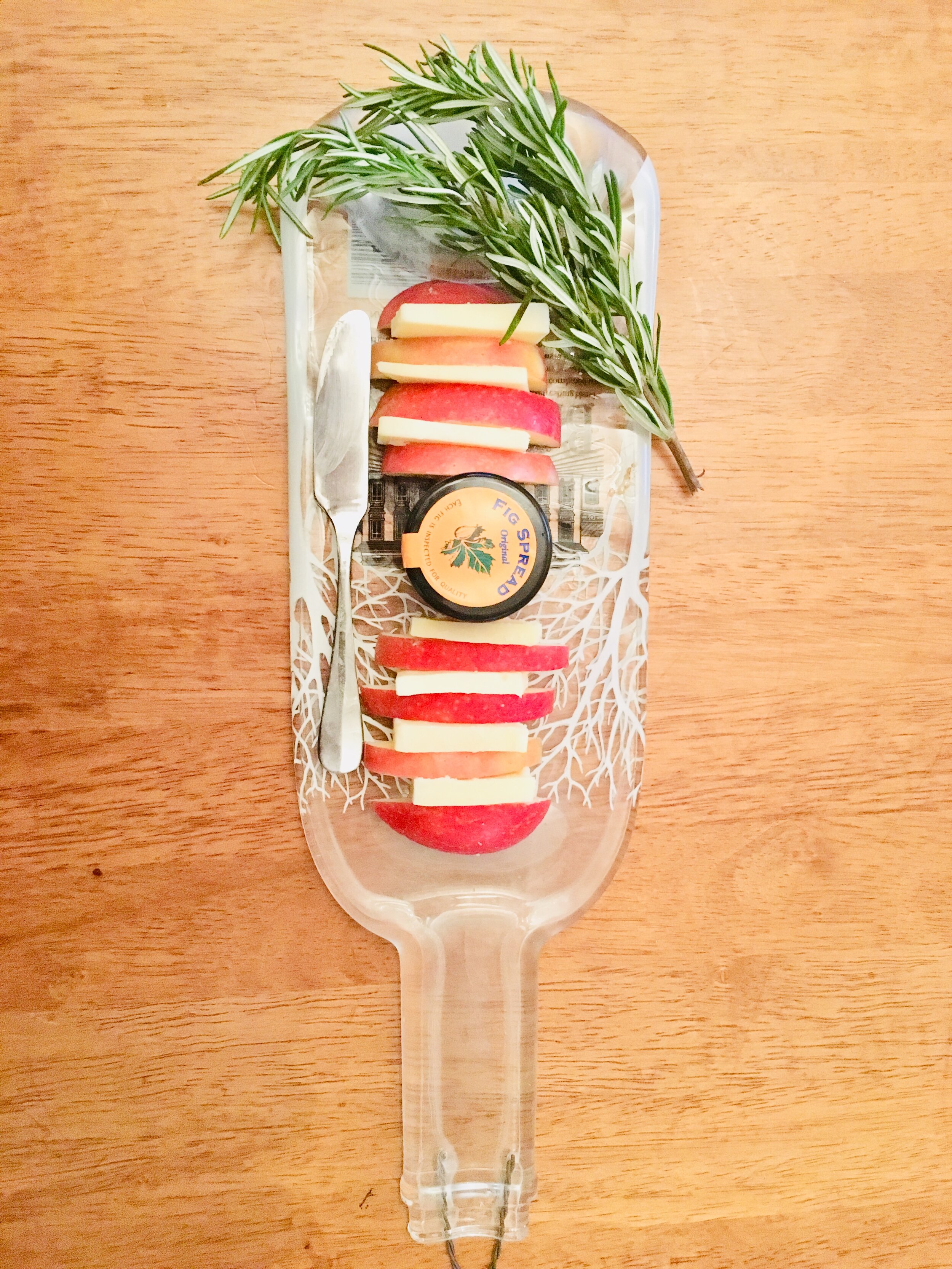 9 Do’s and Don’ts for hosting a crowd at home over the holidays