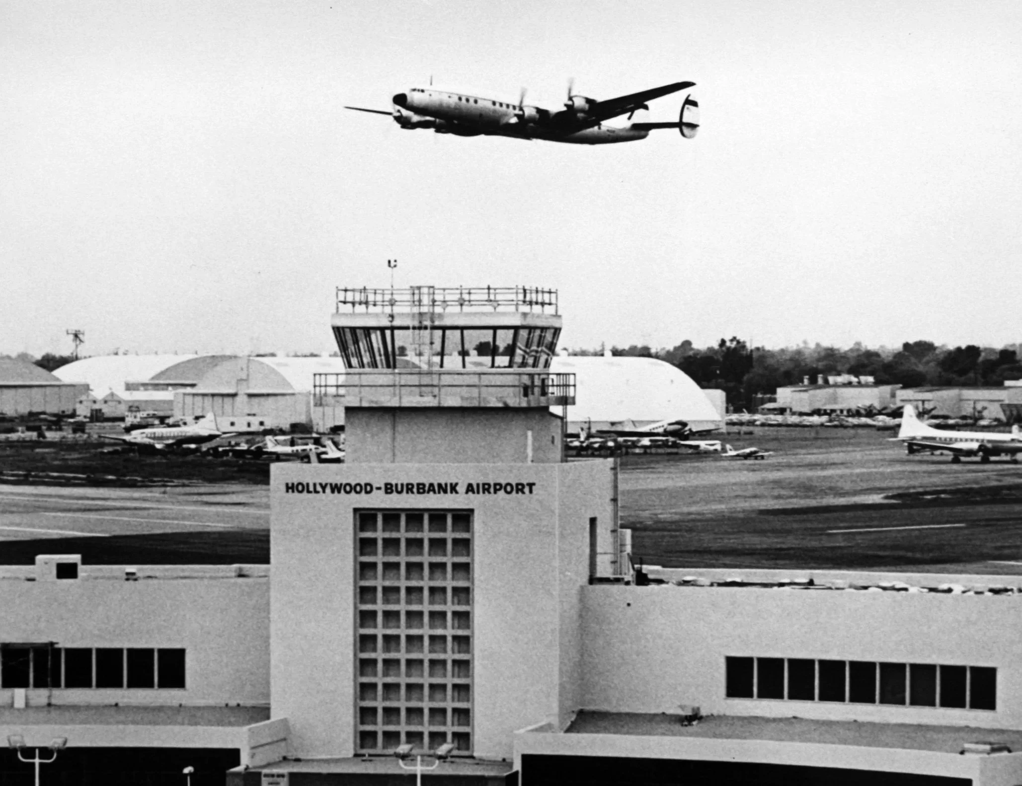 Hollywood+Burbank+Airport+1934.jpg