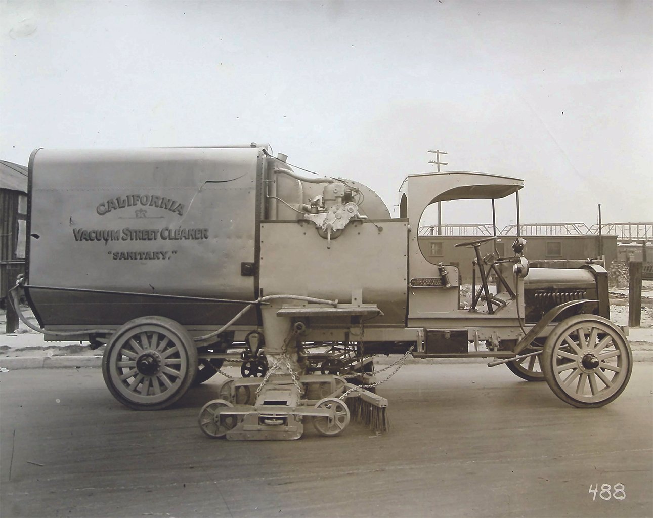2000098 - Moreland California Vacuum Street Cleaner Sanitary Truck.jpg