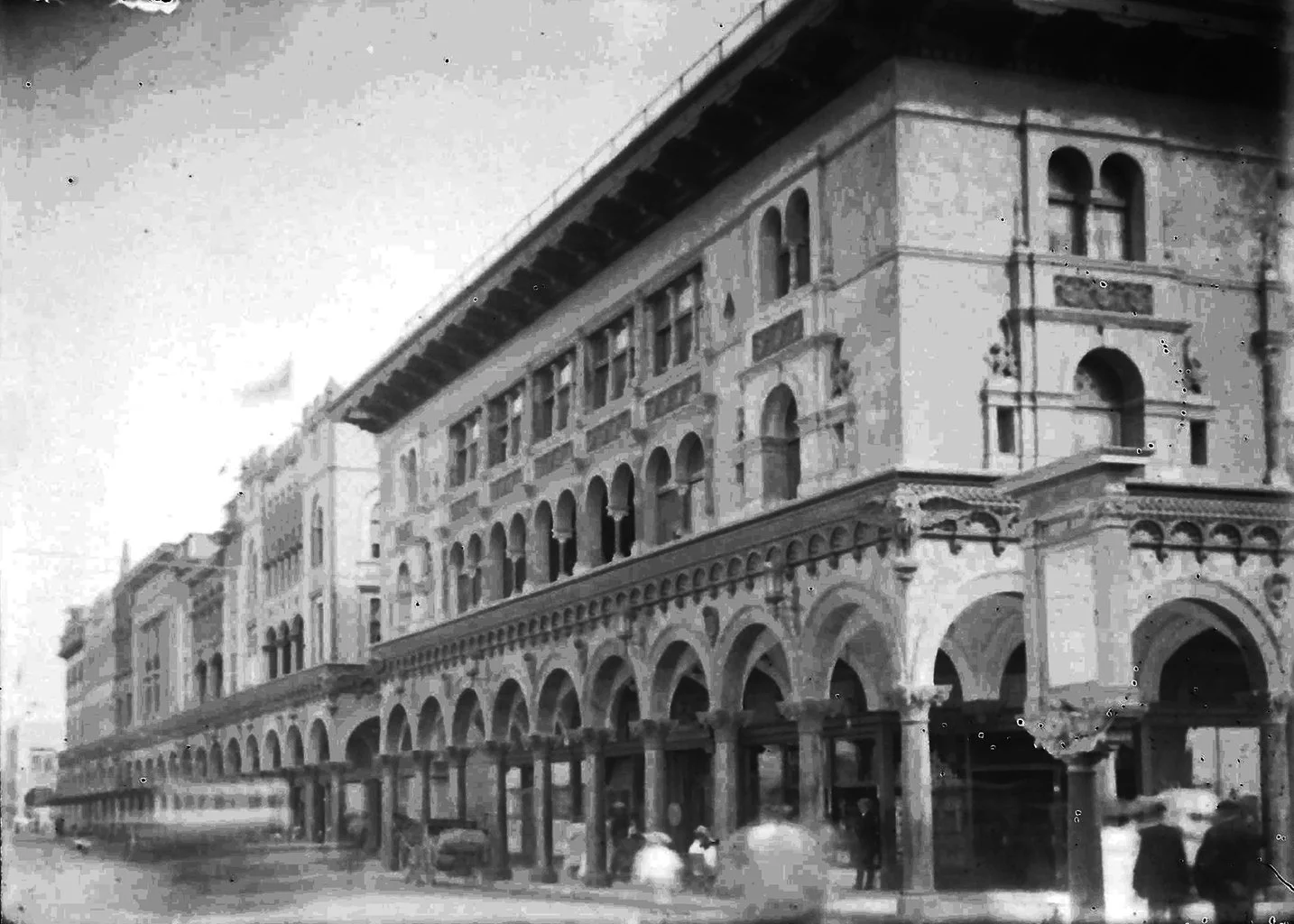 G004 - Saint Mark_s Hotel at the corner of Windward Avenue and Ocean Front Walk in Venice California.jpg