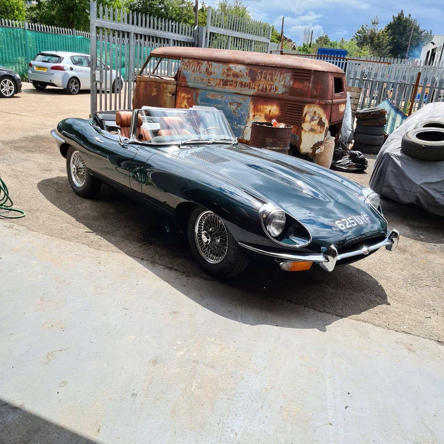 A lovely opalescent green e-type visited the garage today for a maintance check and a brake service
Contact us to book your pride and joy for a service!
#jaguar #jag #jaguaretype #classic #classiccar #4.2 #green #service #oldschool #oldschoolcars #sa