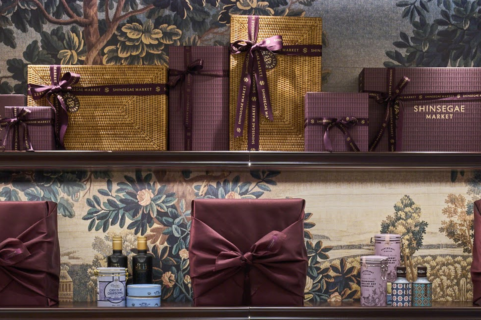 Shinsegae Shelf Boxes.png