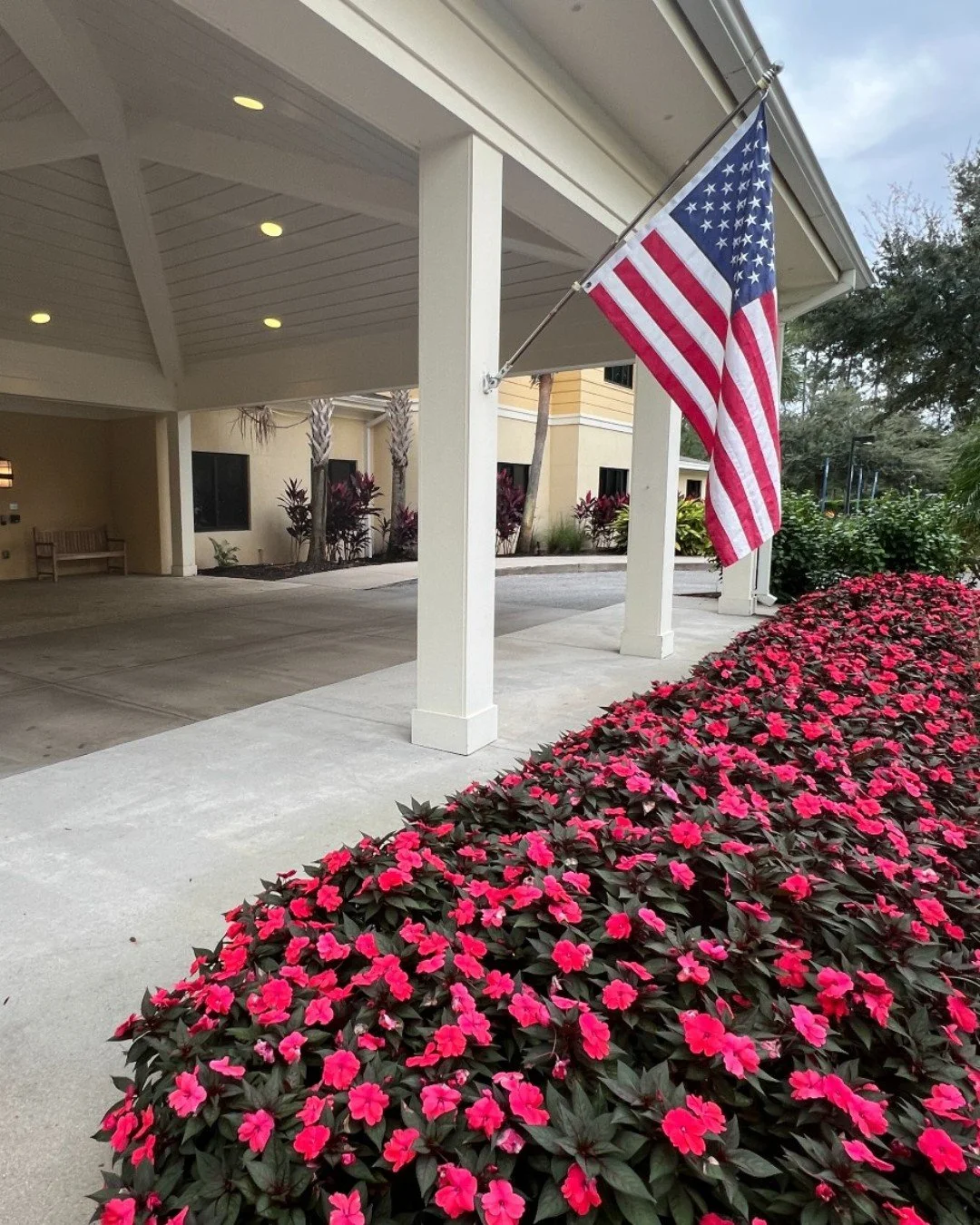 This Memorial Day, we honor the brave heroes who made the ultimate sacrifice for our freedom and remember to cherish each day in their honor.
❤️🤍💙 #MemorialDay
