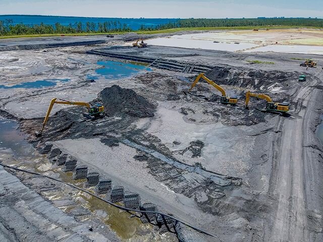 A cool aerial shot showing off the progress on one of our coal ash projects captured by our @microdrones_uas md4-1000 drone!
&bull;
&bull;
#TheRightDirection #heavyequipment #heavyequipmentlife #heavyequipmentoperator #earthandiron #earthmovers #eart