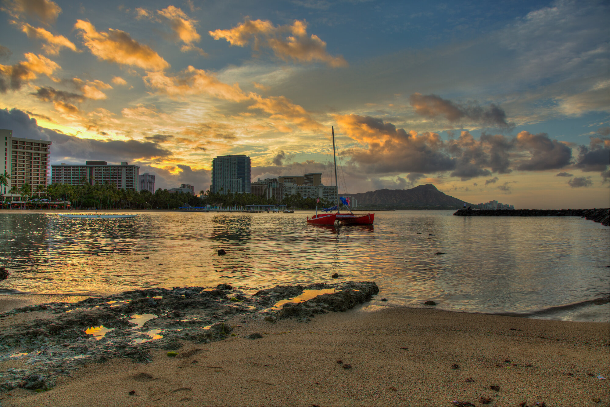 Best-Places-for-a-Sunrise-in-Waikiki-Oahu-Hawaii.jpg