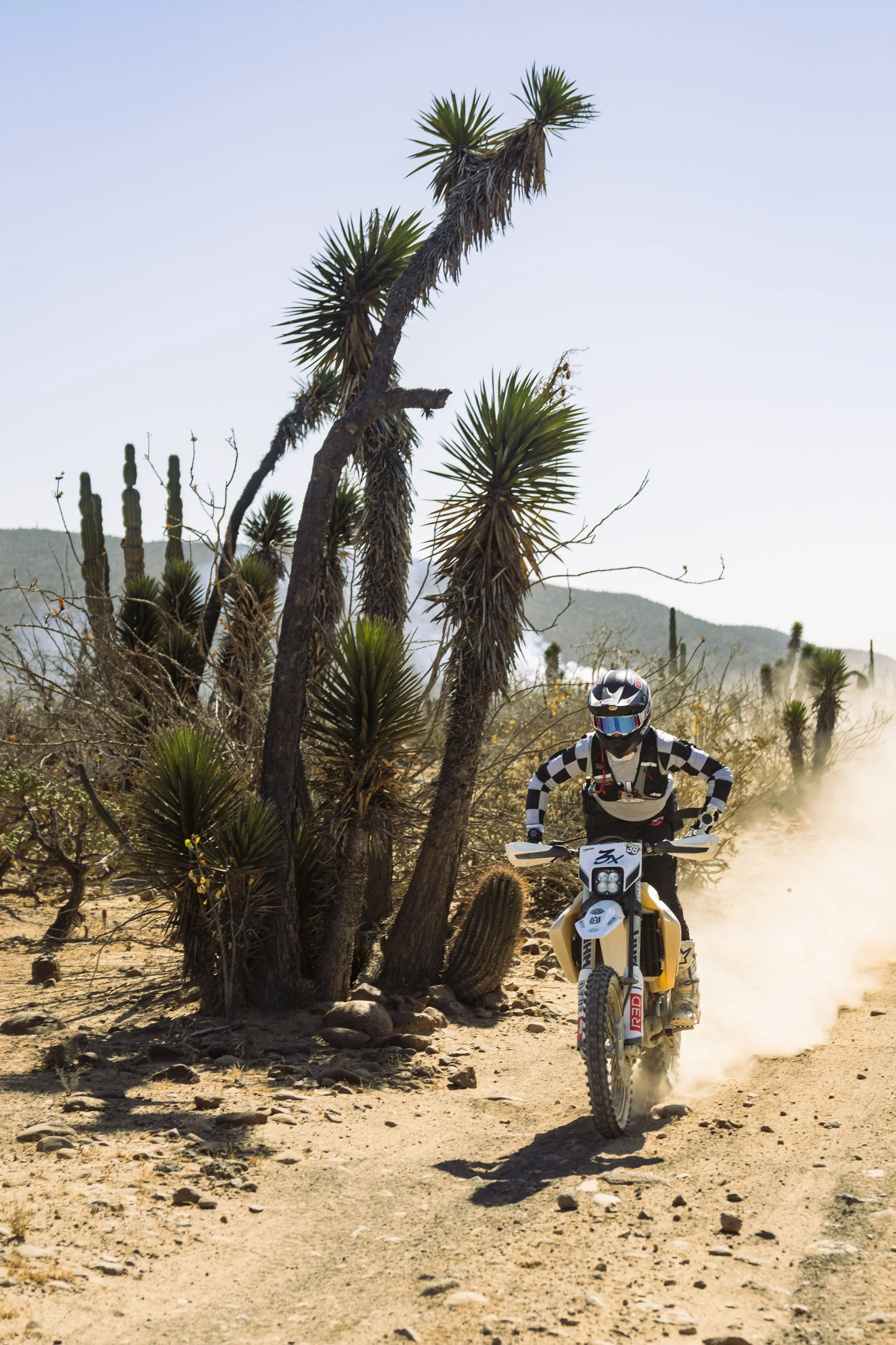 Baja1000_20231109_@Brett_Dickinson_@NickLapaglia-015.jpg