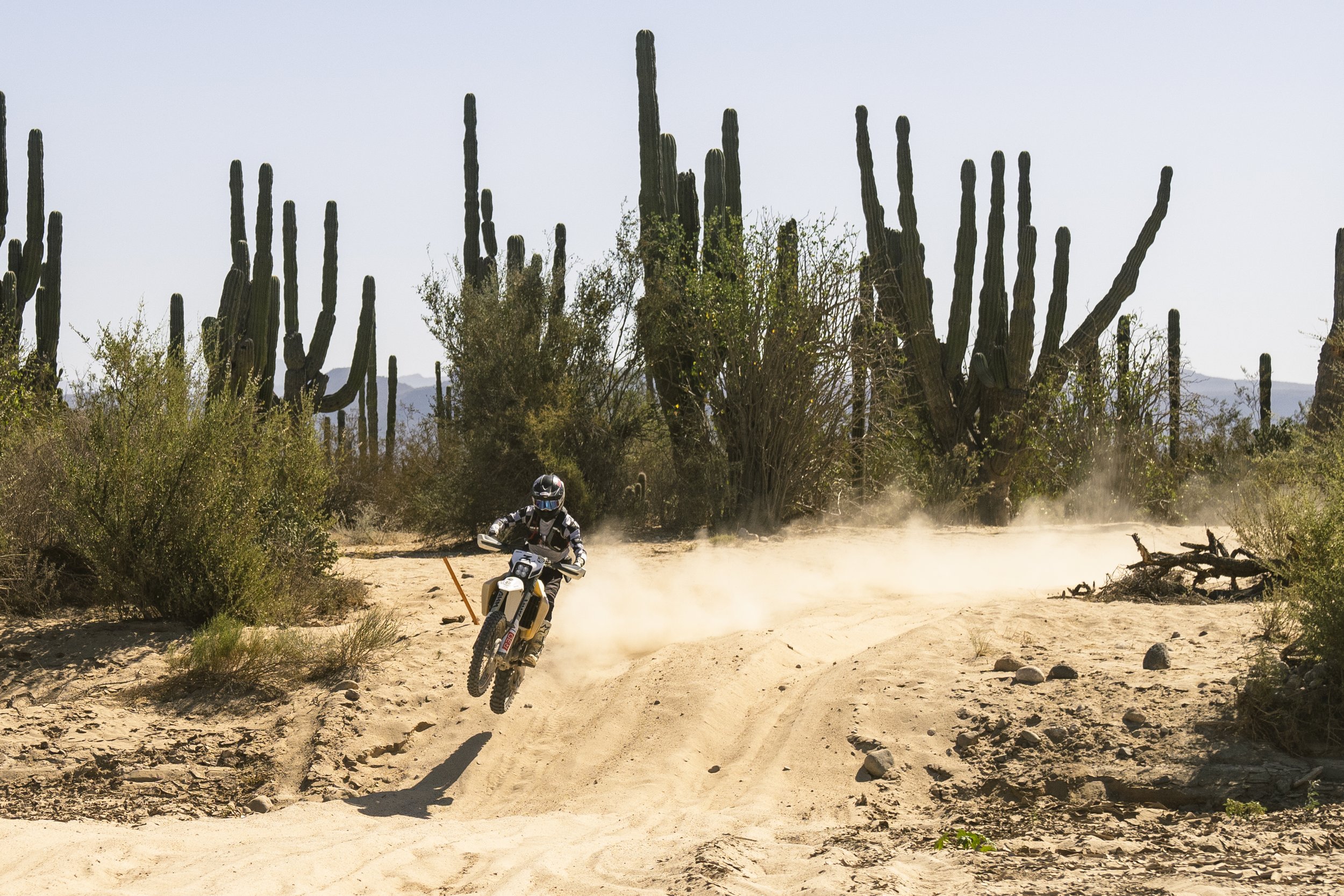 Baja1000_20231109_@Brett_Dickinson_@NickLapaglia-020.jpg