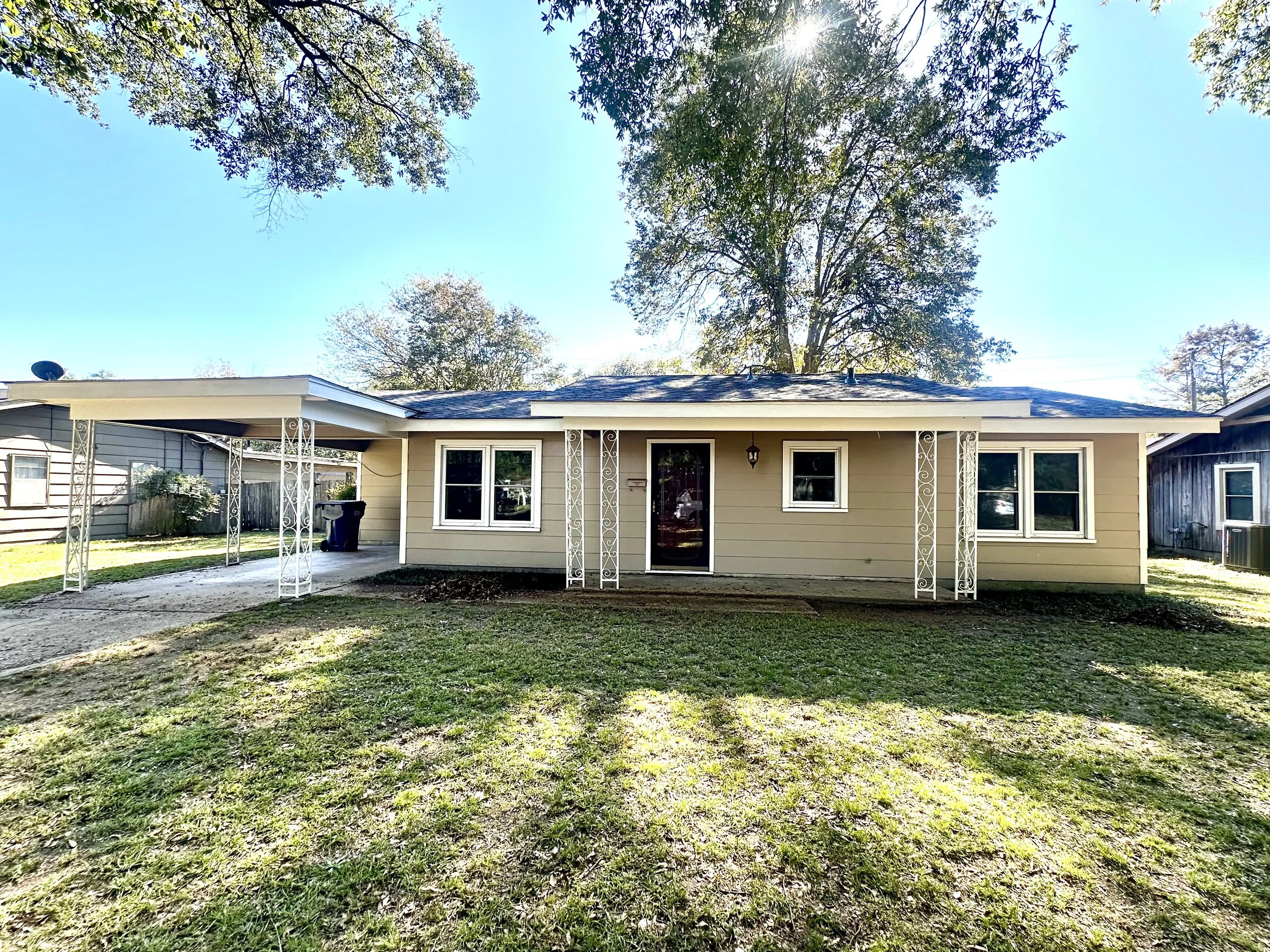 207 Ashley, Cleveland, MS                                  