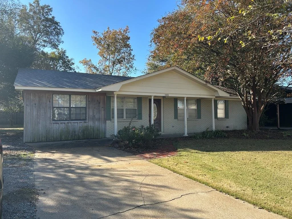 1415 Brierwood  Cleveland Ms 38732