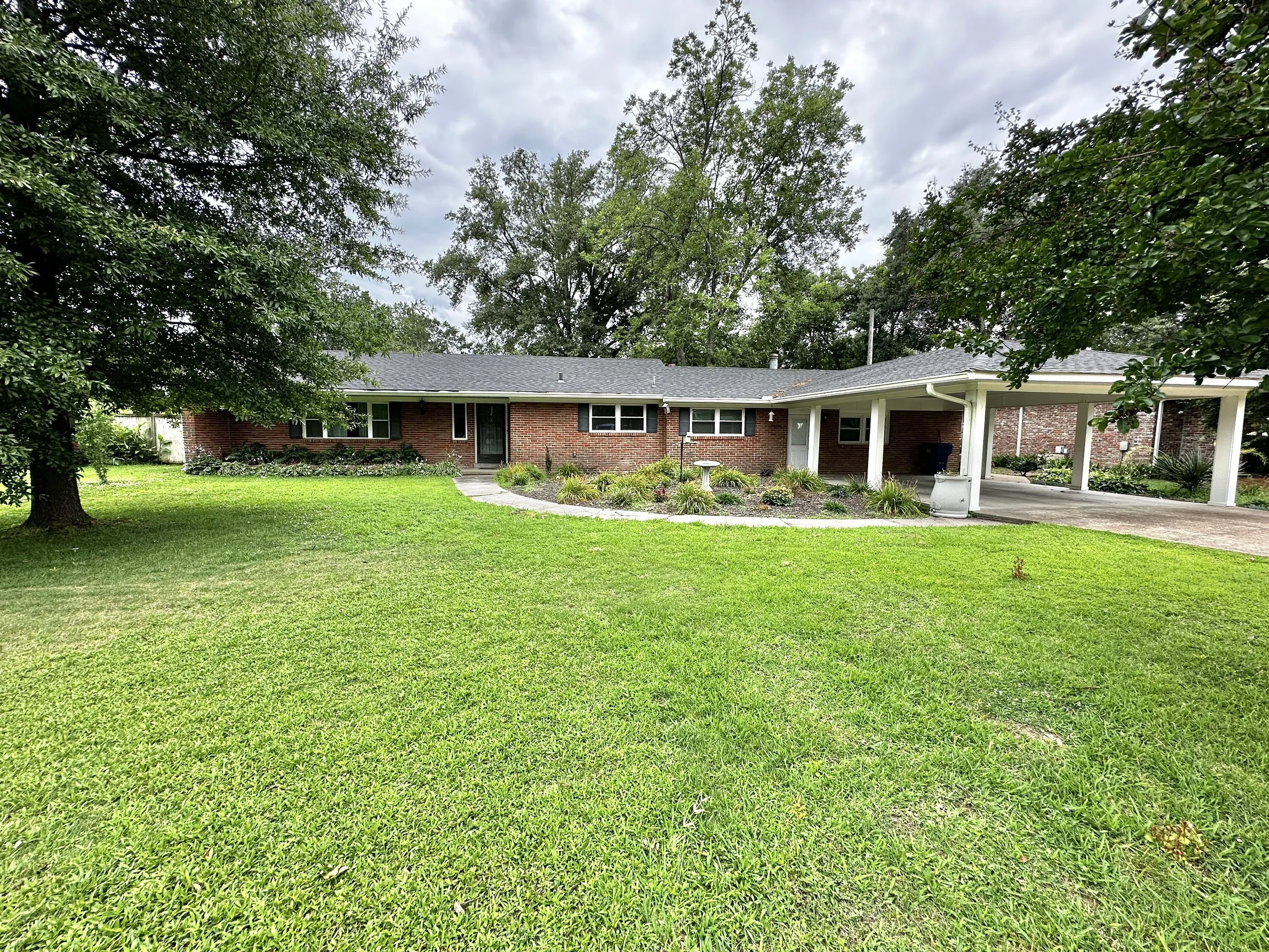 1007 University St, Cleveland, MS 