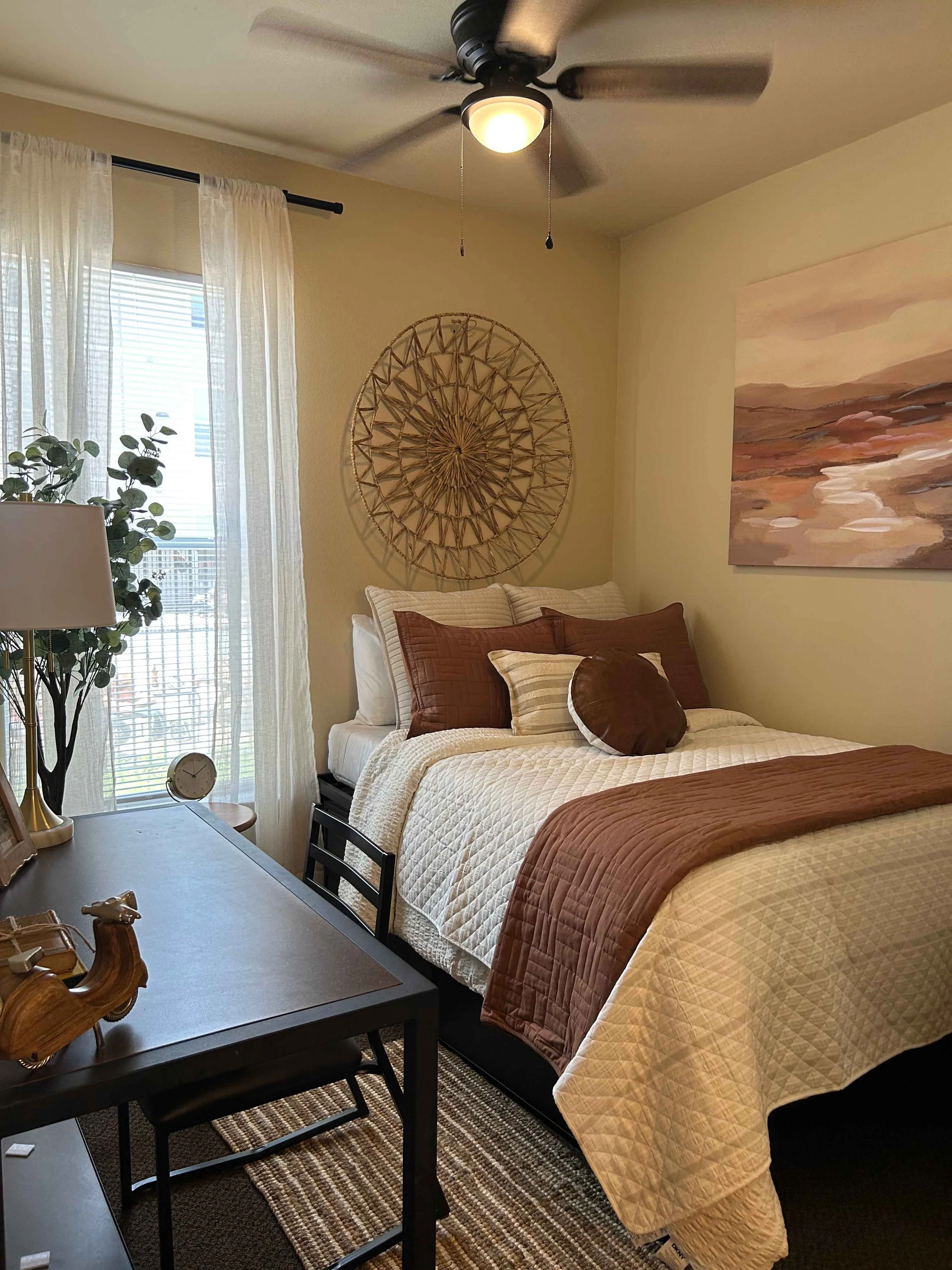 the-rio-edinburg-utrgv-student-apartmens-housing-5-min.jpg