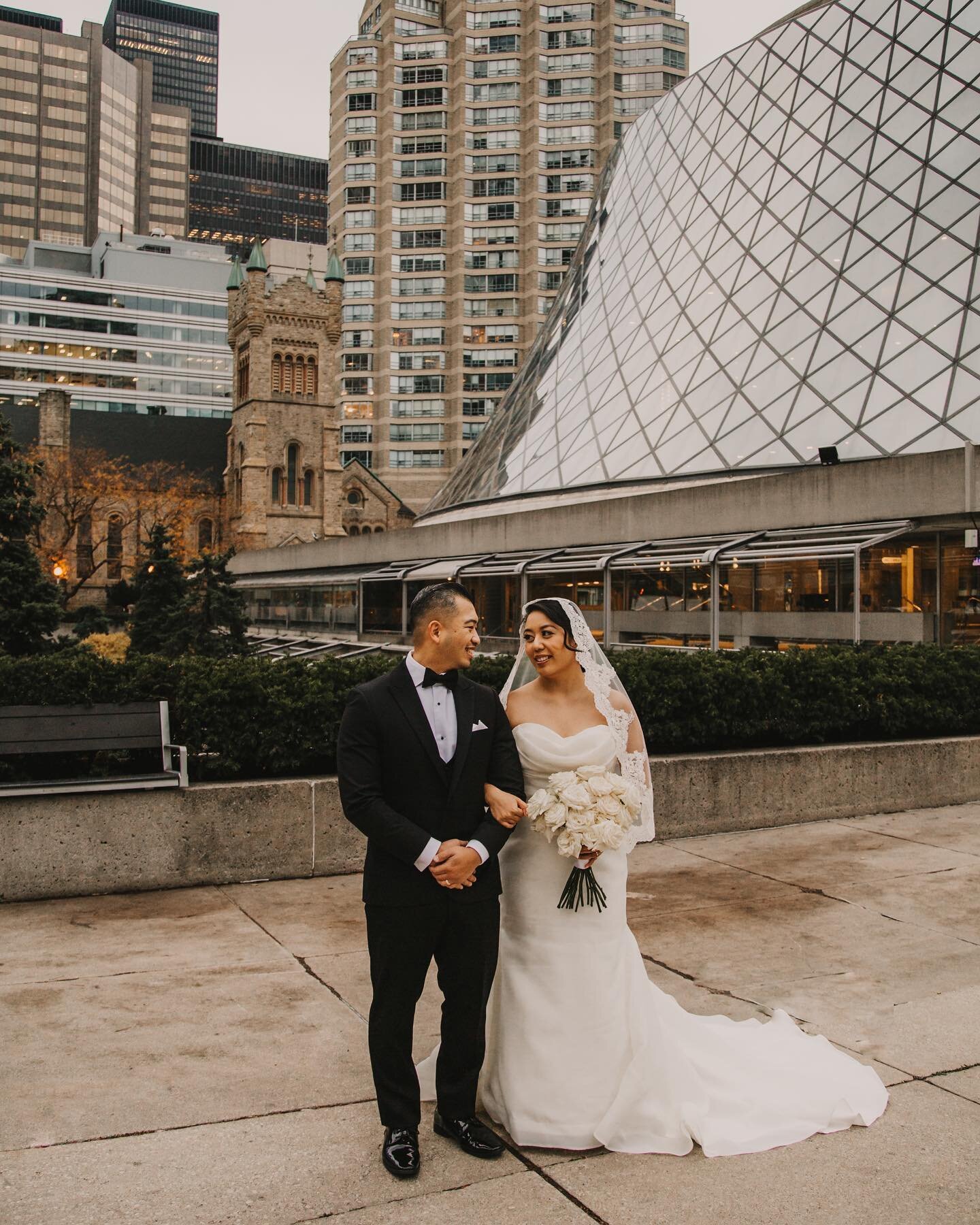 Another beautiful wedding day. Who can guess which city this is?!😜
&bull;⠀⠀⠀⠀⠀⠀⠀⠀⠀
&bull;⠀⠀⠀⠀⠀⠀⠀⠀⠀⠀
&bull;⠀⠀⠀⠀⠀⠀⠀⠀⠀
#wedphotoinspiration⠀⠀⠀⠀⠀⠀⠀⠀⠀
#stylemepretty #smpweddings #theknot⠀⠀⠀⠀⠀⠀⠀⠀⠀⠀⠀⠀
#greenweddingshoes⠀⠀⠀⠀⠀⠀⠀⠀⠀
#weddingsutrarffgo⠀⠀⠀⠀⠀⠀⠀⠀