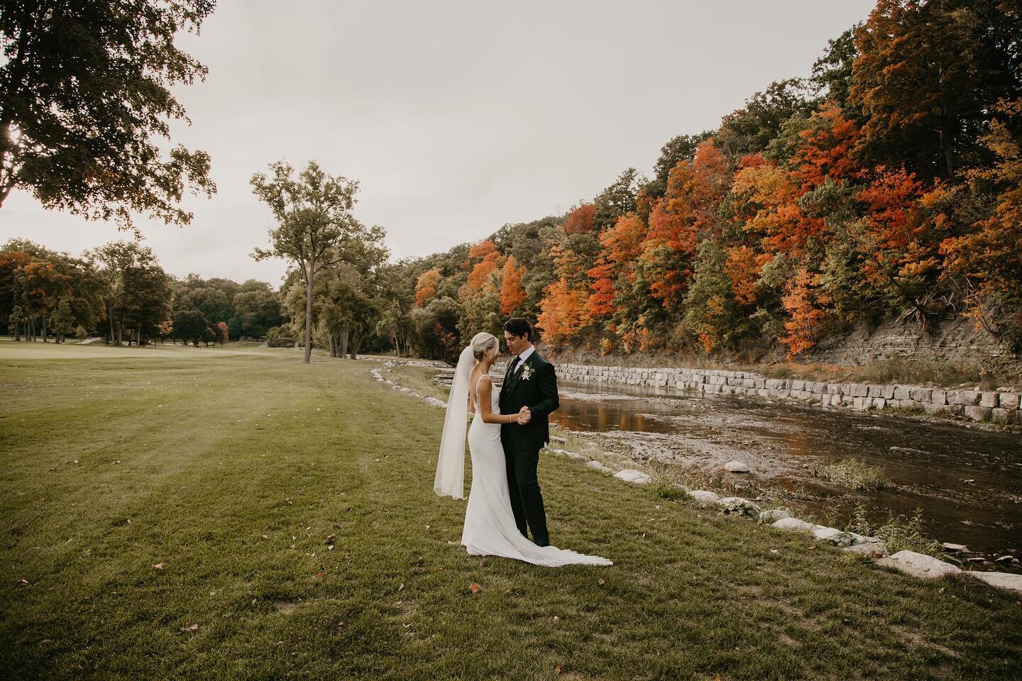 This weekend marks our final wedding weekend of the year! We are so beyond grateful to all of our couples this year, for allowing us to be apart of making memories on one of the most special days of their lives. From what seemed to be an unrealistic 