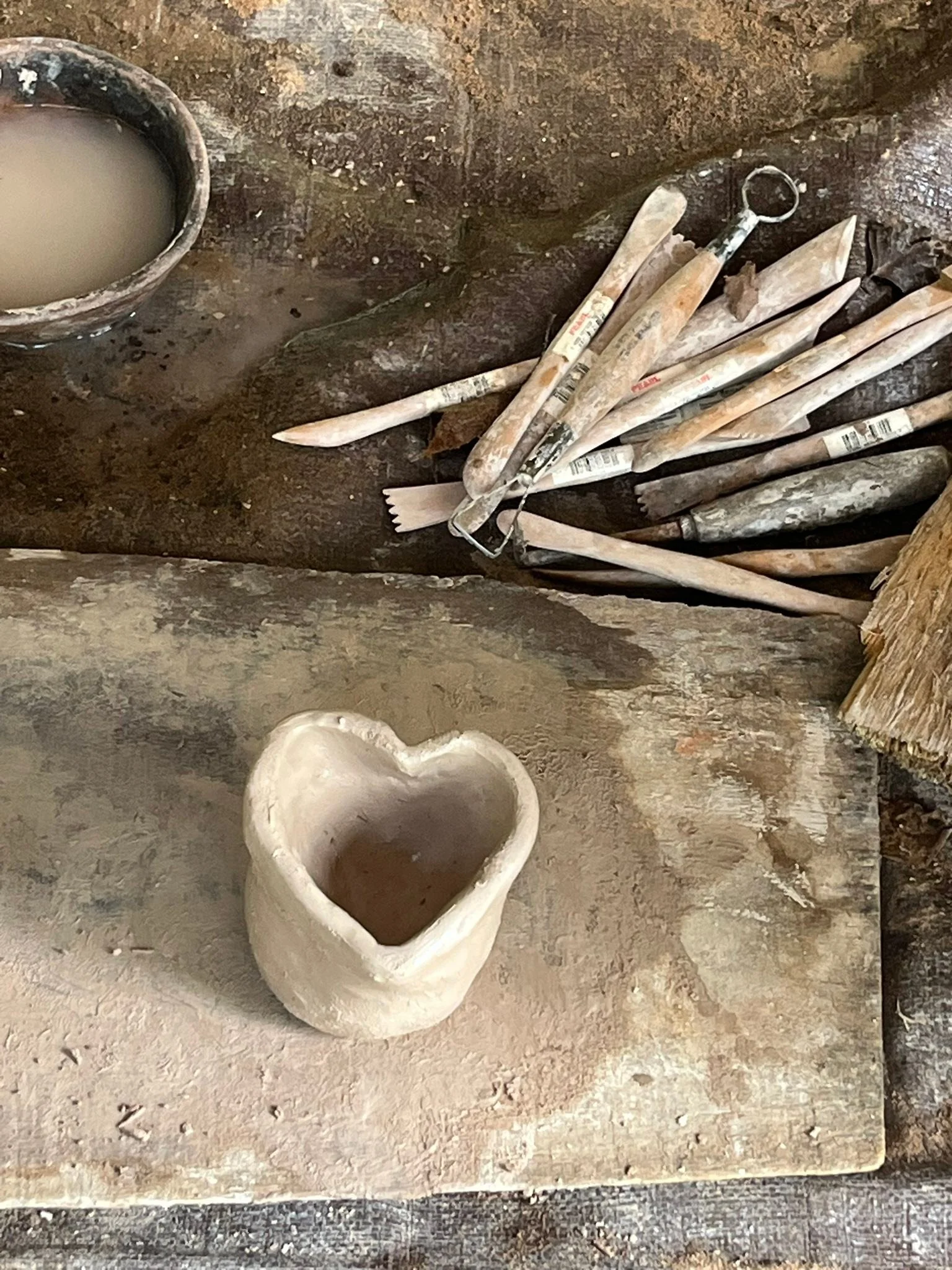 Hey local friends ,
Do you know if there are any homeschool art classes starting up this semester geared towards 8 year olds? 
She&rsquo;s interested in drawing, pottery, painting, etc
I&rsquo;ve posted to many hs groups and all I&rsquo;ve found are 