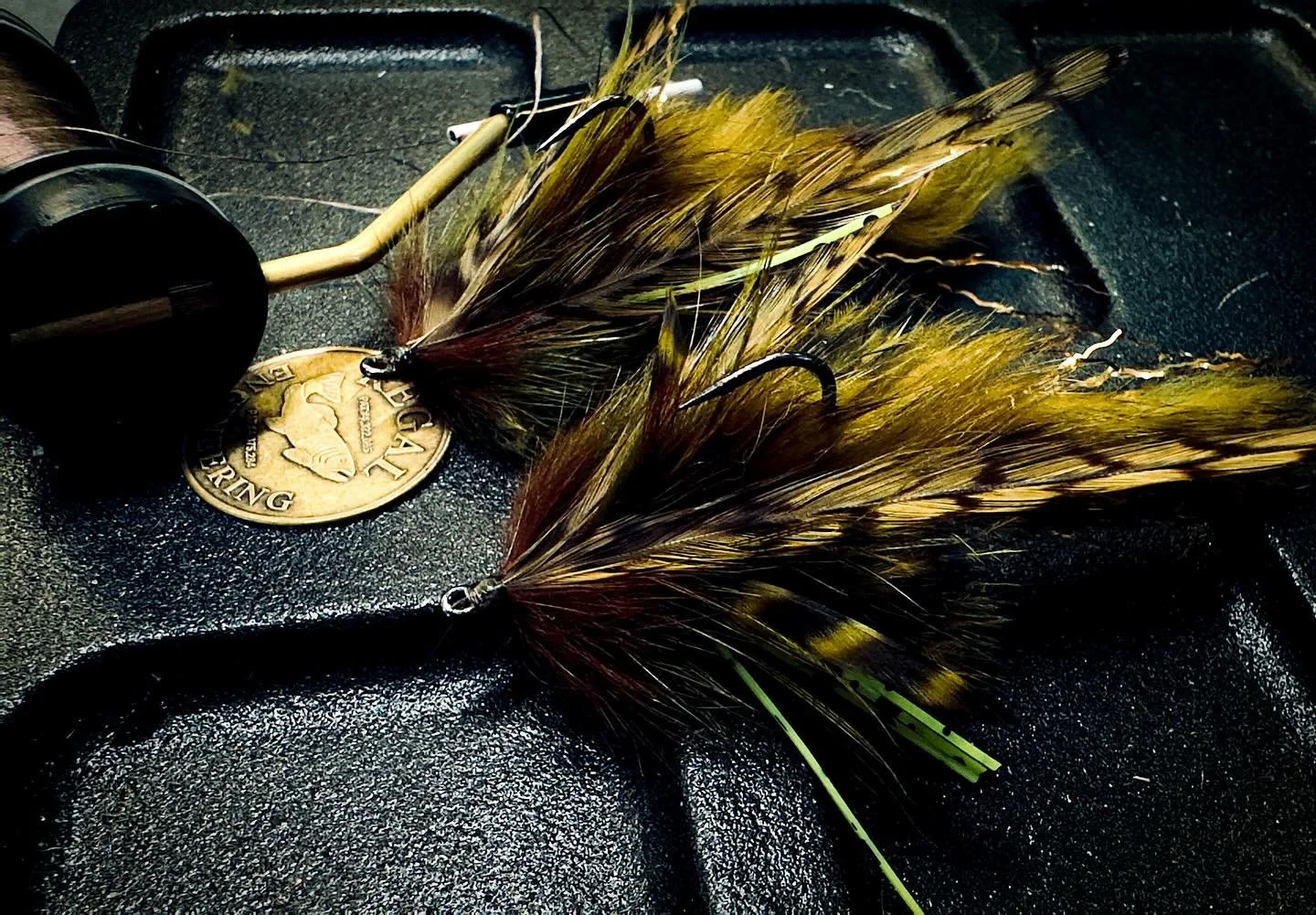 Couple of #2 meat pop sculpins, tied on TP650.
#flytying #flyfishing #articulationnation #streamer #pescaconmosca #pescaamosca