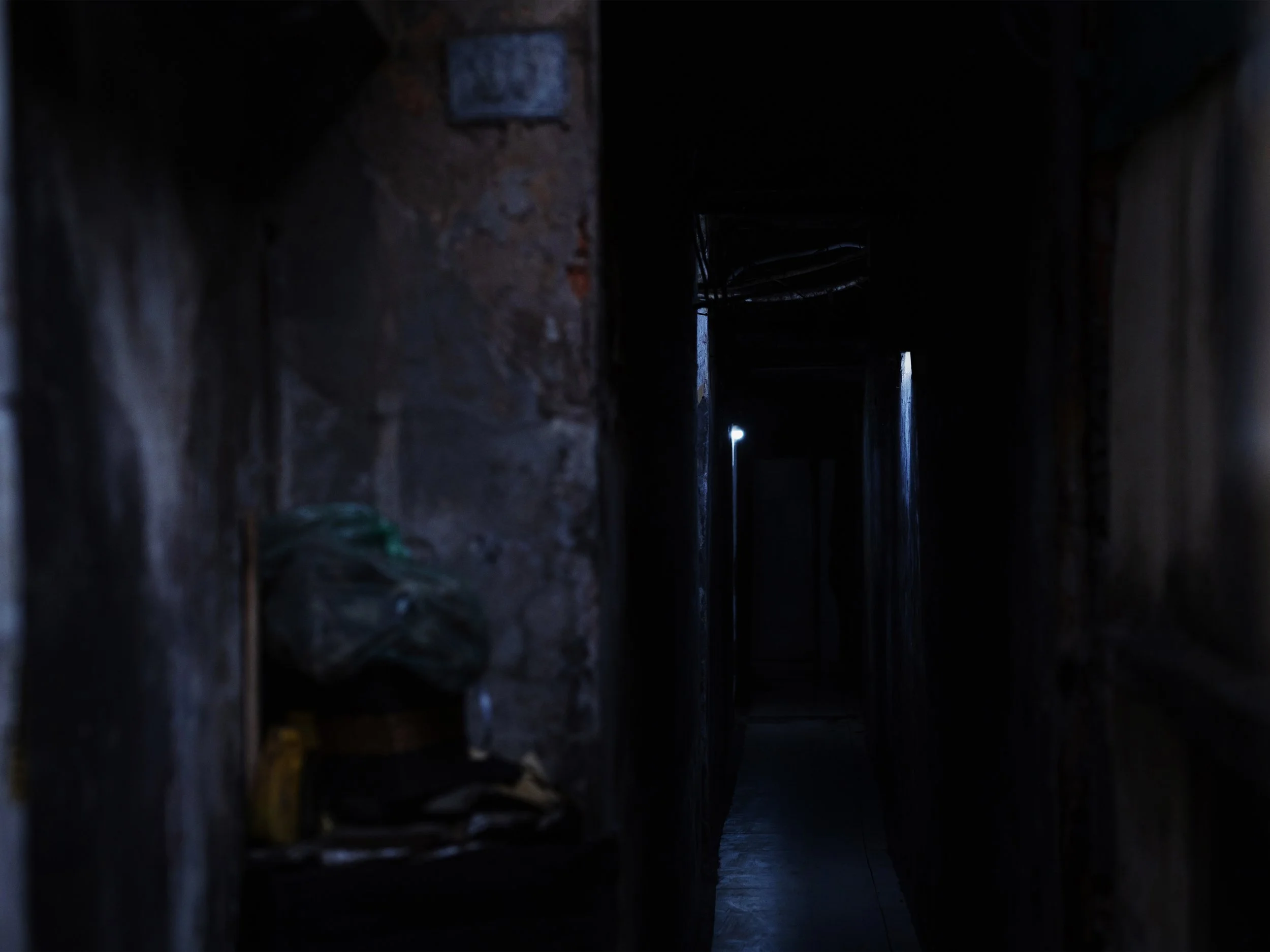 WEBSITE_RECEIVERS-Corridor.jpg