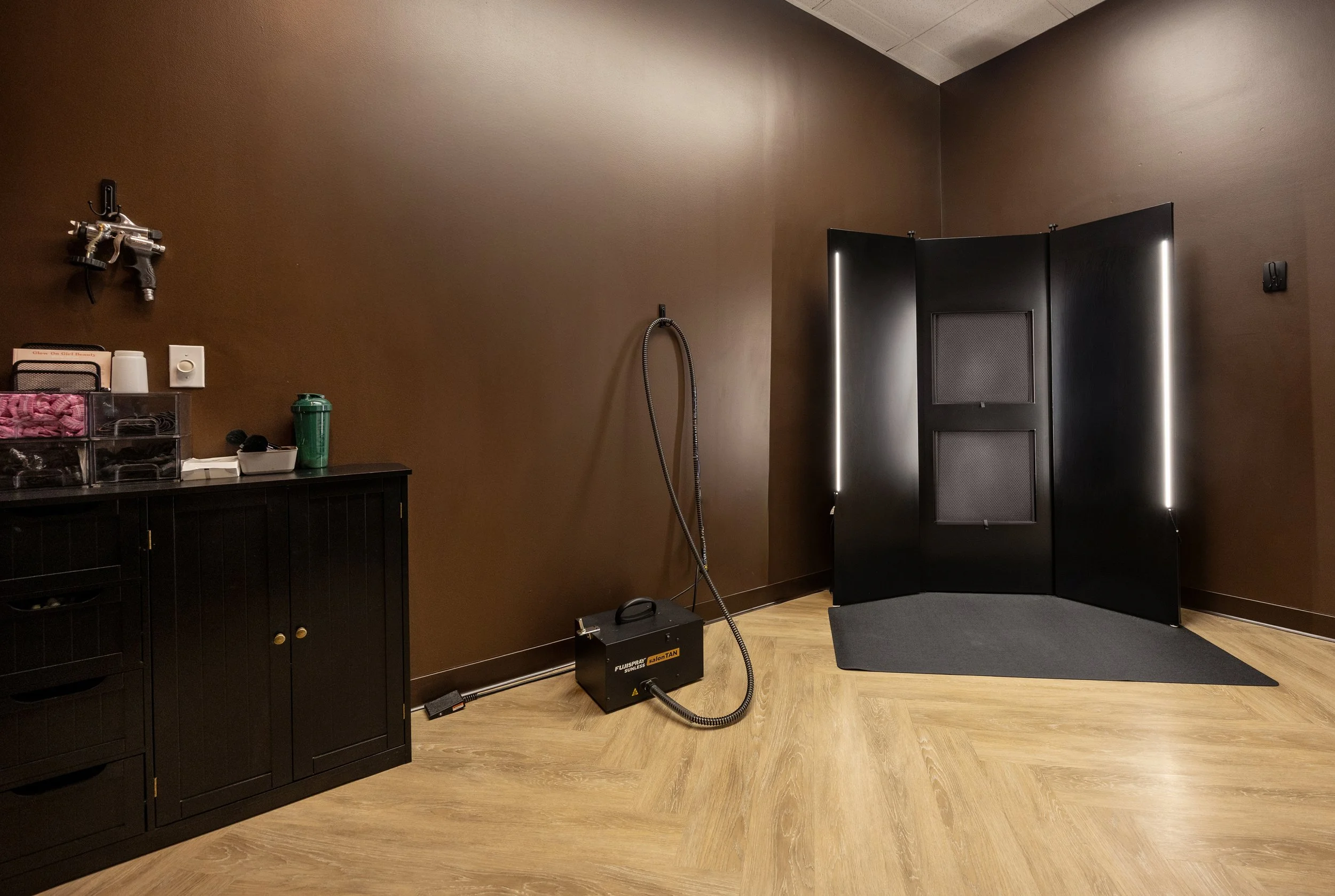 custom spray tan studio des moines iowa