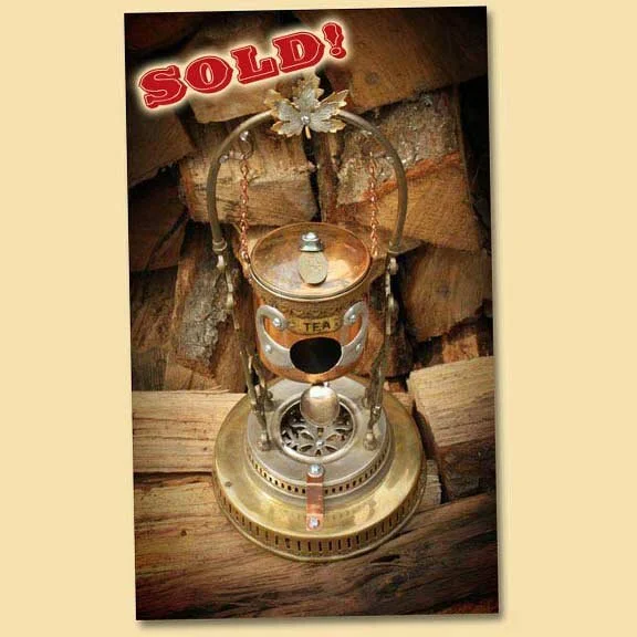 Pickle Castor Canister Swing Birdhouse