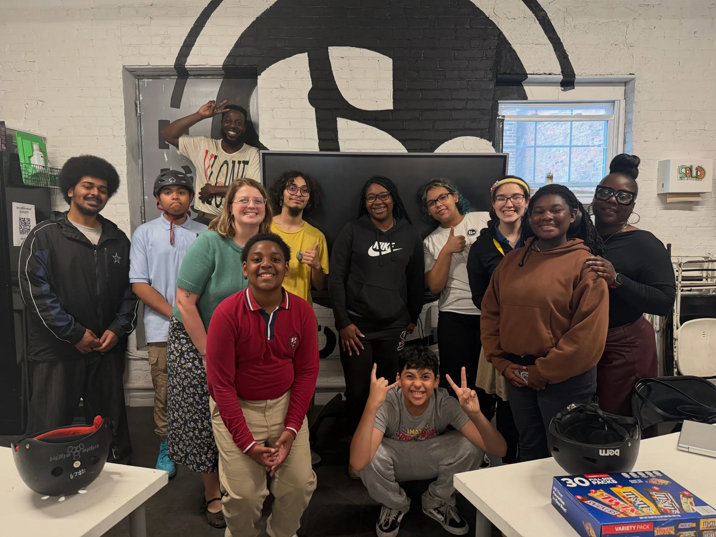 Please join us in congratulating our intern, Aaliyah, for all of her work with the SOLID Minds Club youth this past semester! We are so grateful for her time with us and look forward to seeing each other again in the fall 👊💙