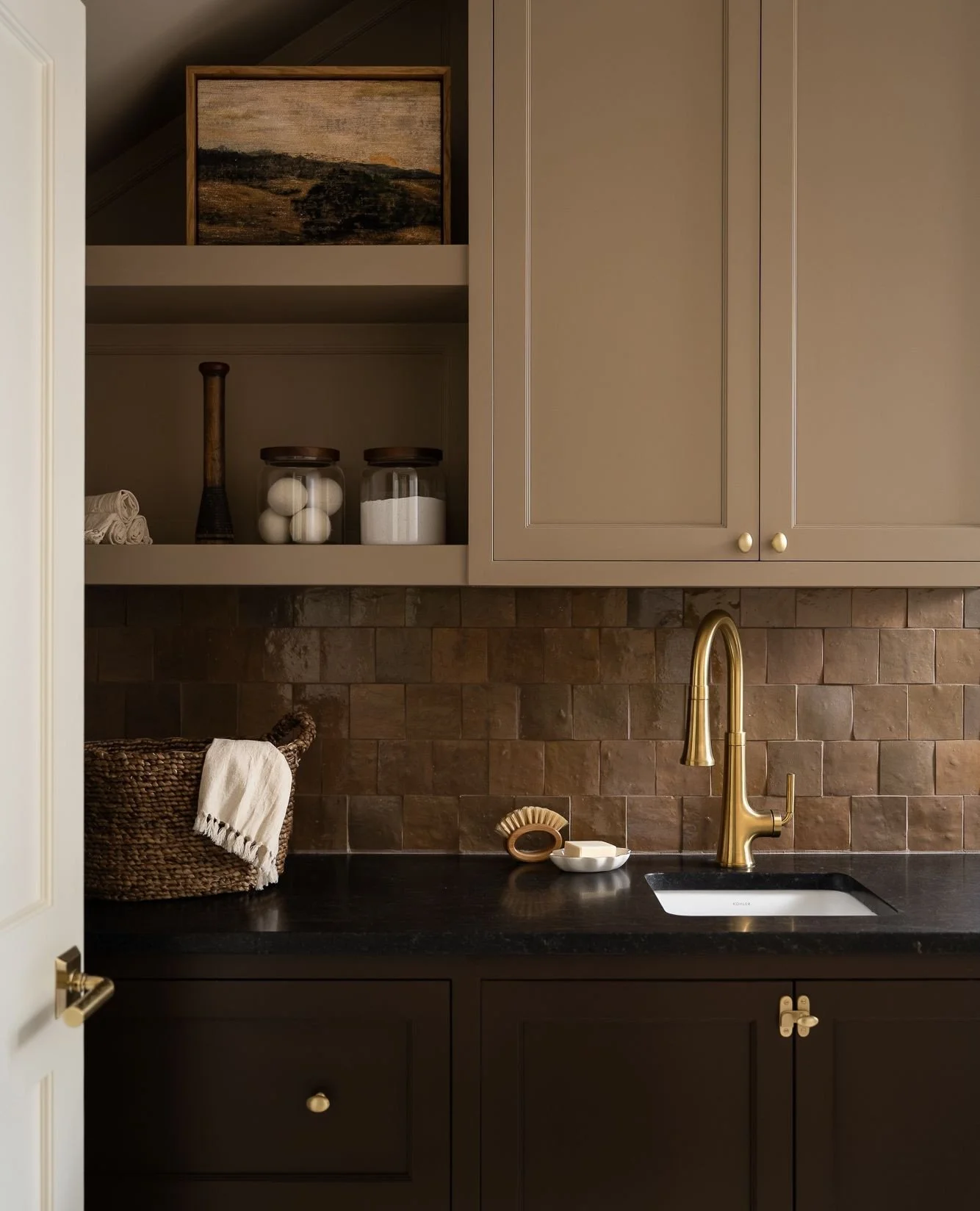 a moment for the laundry room ✨️