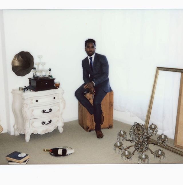Need something to occupy your time during social distancing? Grab a Polaroid, a bomb ass outfit and post away! &bull;
&bull;
&bull;
&bull;
Actor @jeanelie wearing @ted_baker_menswear