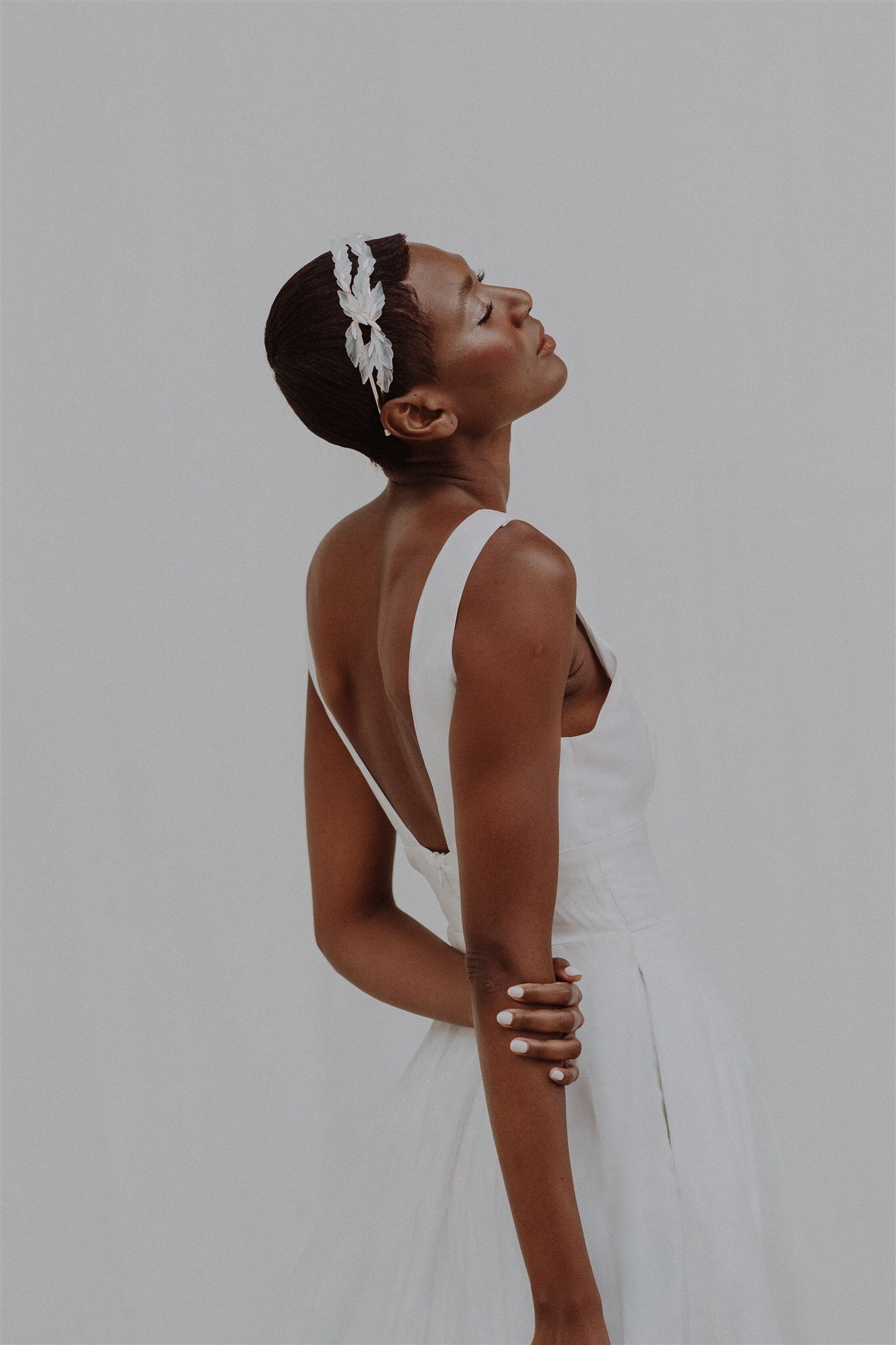 ariana backless dress Sheath V Neck Spaghetti Straps Mermaid White Backless Beach Wedding Dr –  morievent
