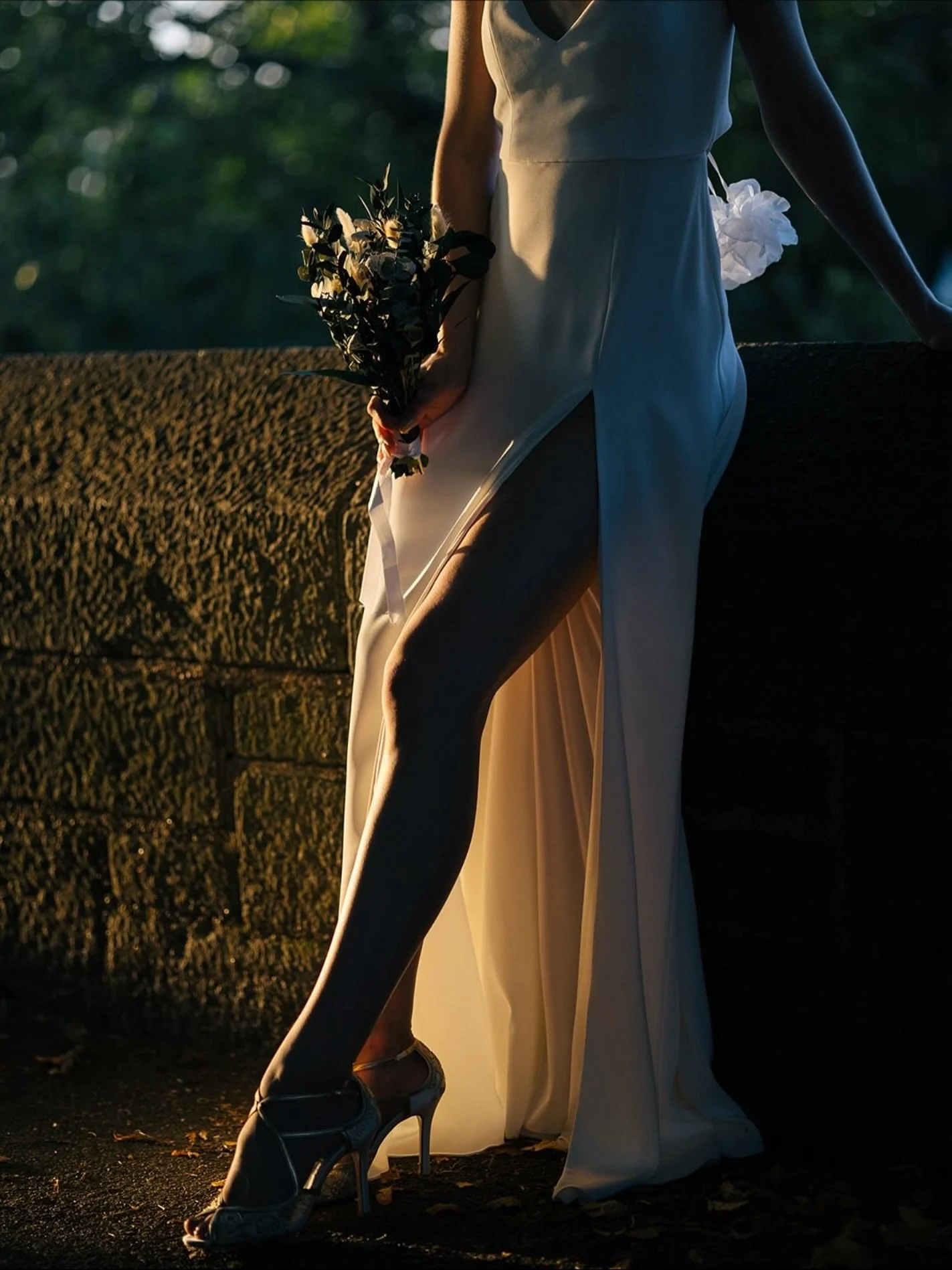 All moodiness in our classic Taryn Gown 
 .
.
.
.
.

#weddingdress&nbsp;#wedding&nbsp;#bride&nbsp;#weddingplanning&nbsp;#yestothedress&nbsp;#bridal&nbsp;#coolbride&nbsp;#brooklynbride&nbsp;#inclusivebridal&nbsp;#plusbridal&nbsp;#sustainablebridal&nbs