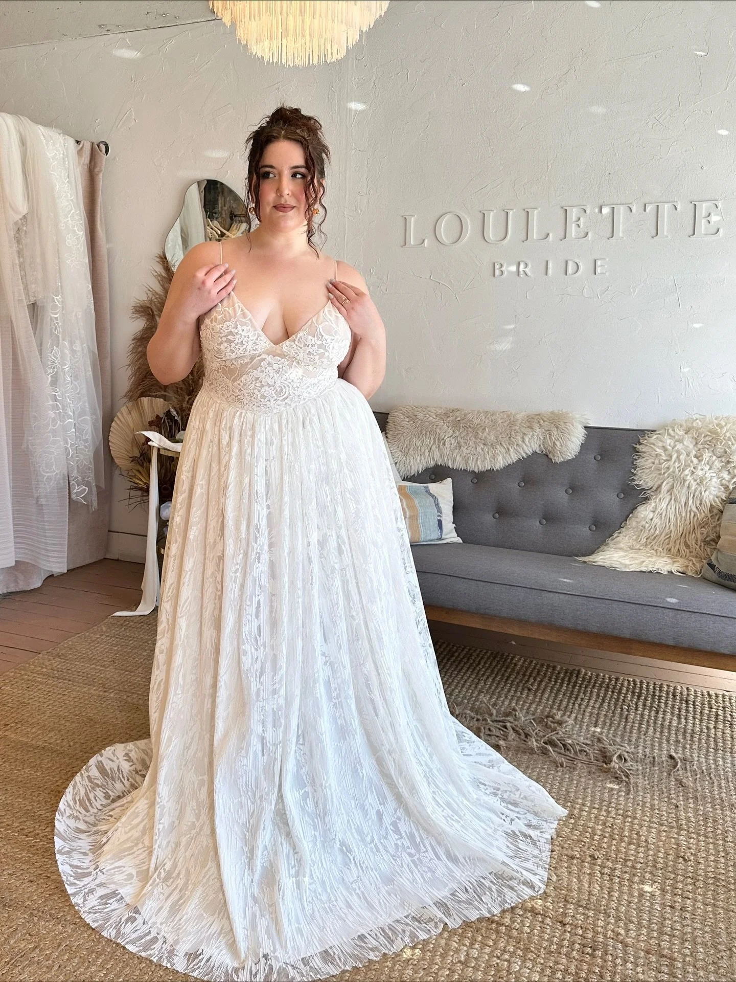 Our Bina gown is your dress if you are wanting some soft drama 🕊️✨ A delicate basque waist made of embroidered tulle and lace and a printed pleated tulle skirt! Effortlessly giving us everything!!! 
.
.
.
.
.

#weddingdress&nbsp;#wedding&nbsp;#bride