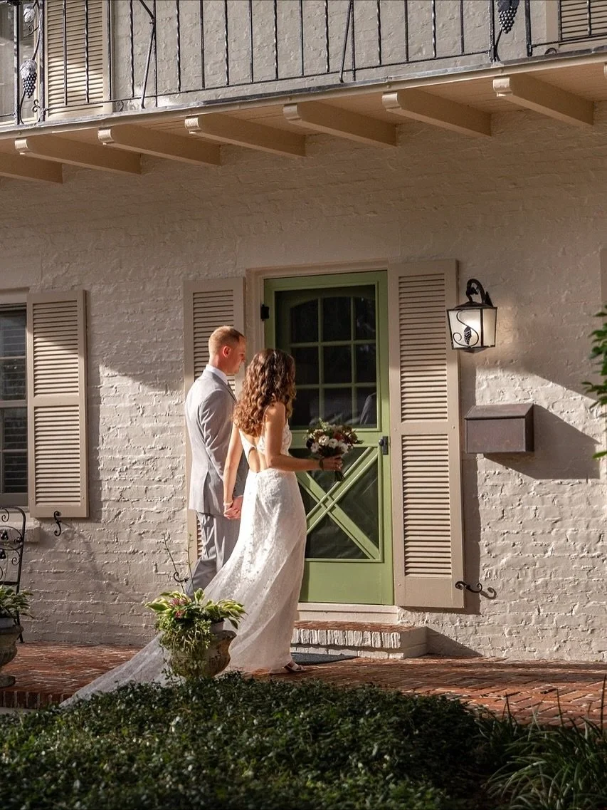 A L I C E | #realloulettebride Alice is absolutely glowing on her wedding day in her childhood home. She and her now husband are giving full wedding magazine romance, and we&rsquo;re honestly a little teary. ✨After the celebration, Alice told us her 