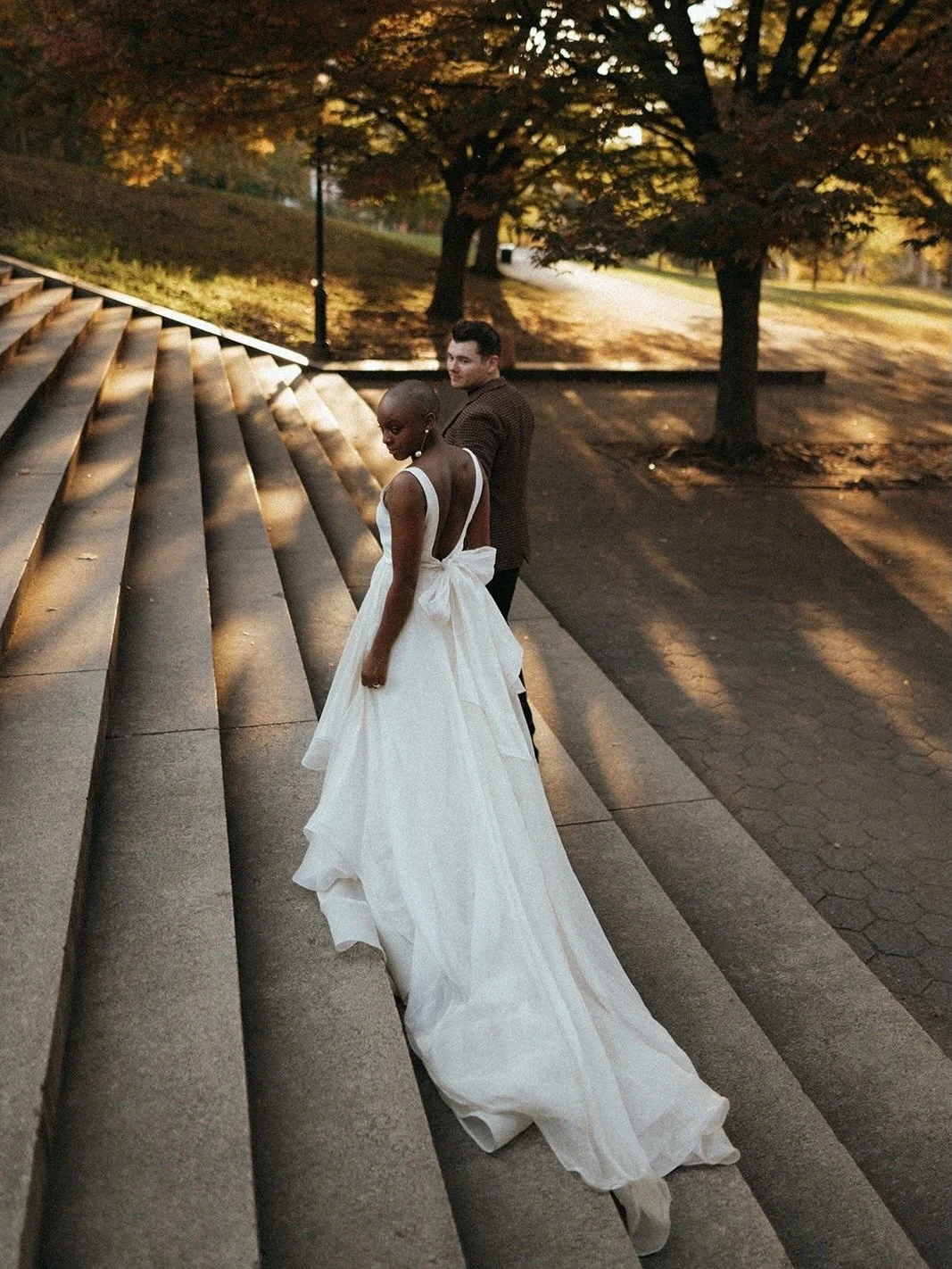 Our Jordan dress can bring you to formal seriousness to all smiles in just seconds!✨ #realloulettebride 
.
.
.
.
.

weddingdress&nbsp;wedding&nbsp;bride&nbsp;weddingplanning&nbsp;yestothedress&nbsp;bridal&nbsp;coolbride&nbsp;brooklynbride&nbsp;inclus