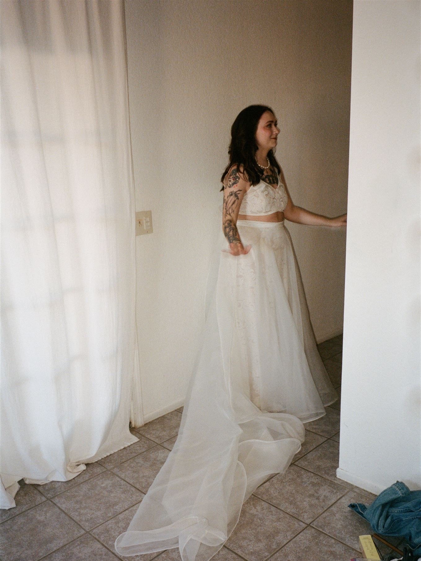Those getting ready moments with your loved ones 🦢✨Alexis is wearing our Luca pant and Sai top with a silk organza overskirt✨ #realloulettebride 
.
.
.
.
.

weddingdress&nbsp;wedding&nbsp;bride&nbsp;weddingplanning&nbsp;yestothedress&nbsp;bridal&nbs