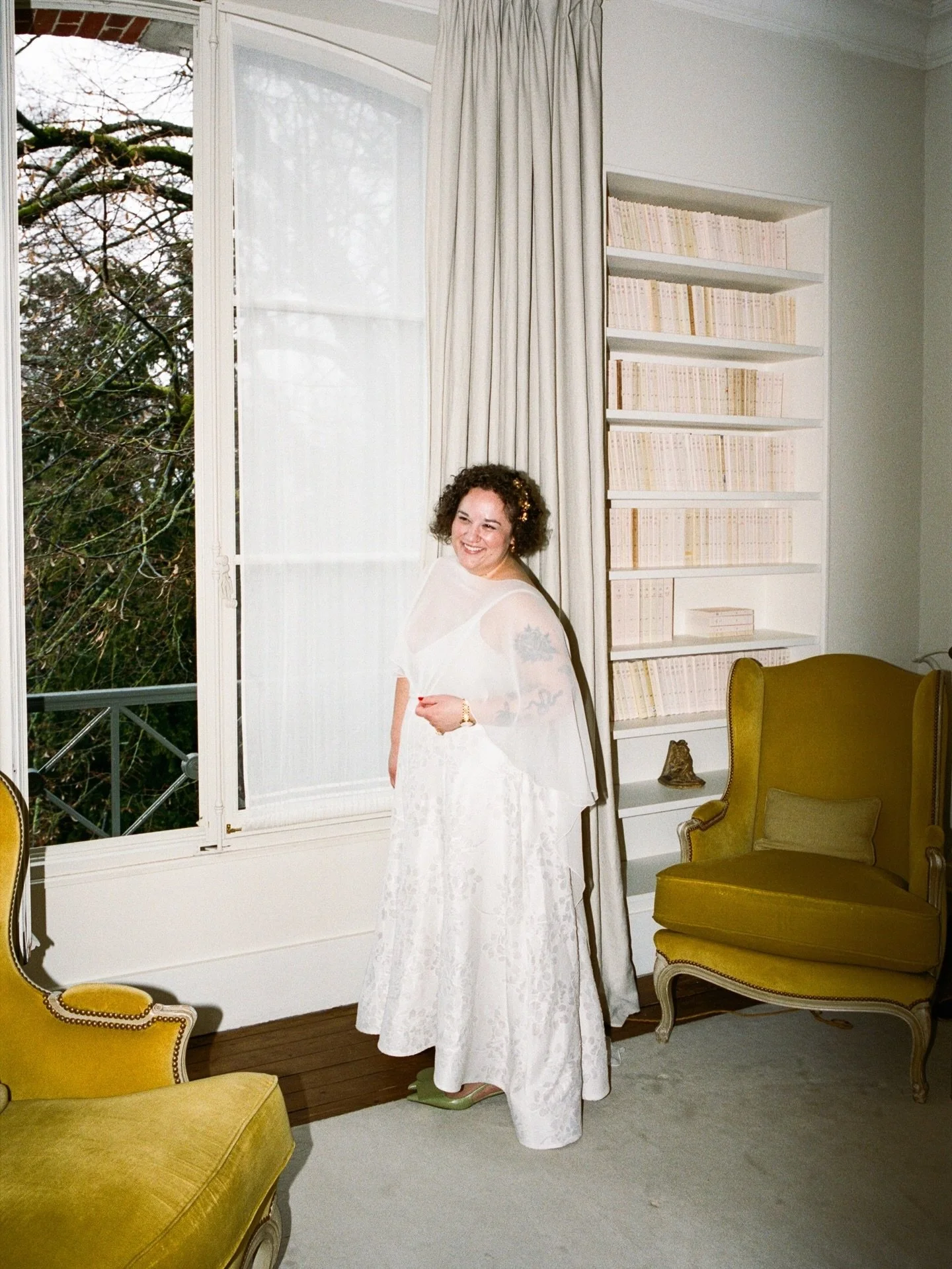 K I R S T E N | #realloulettebride Kirsten gives us funky and romantic on her wedding day in Champagne, France ✨🍾🤍

Wearing our Rochelle gown, made from our organza jacquard with champagne lining. She loved it as is, but made it high-low to show of