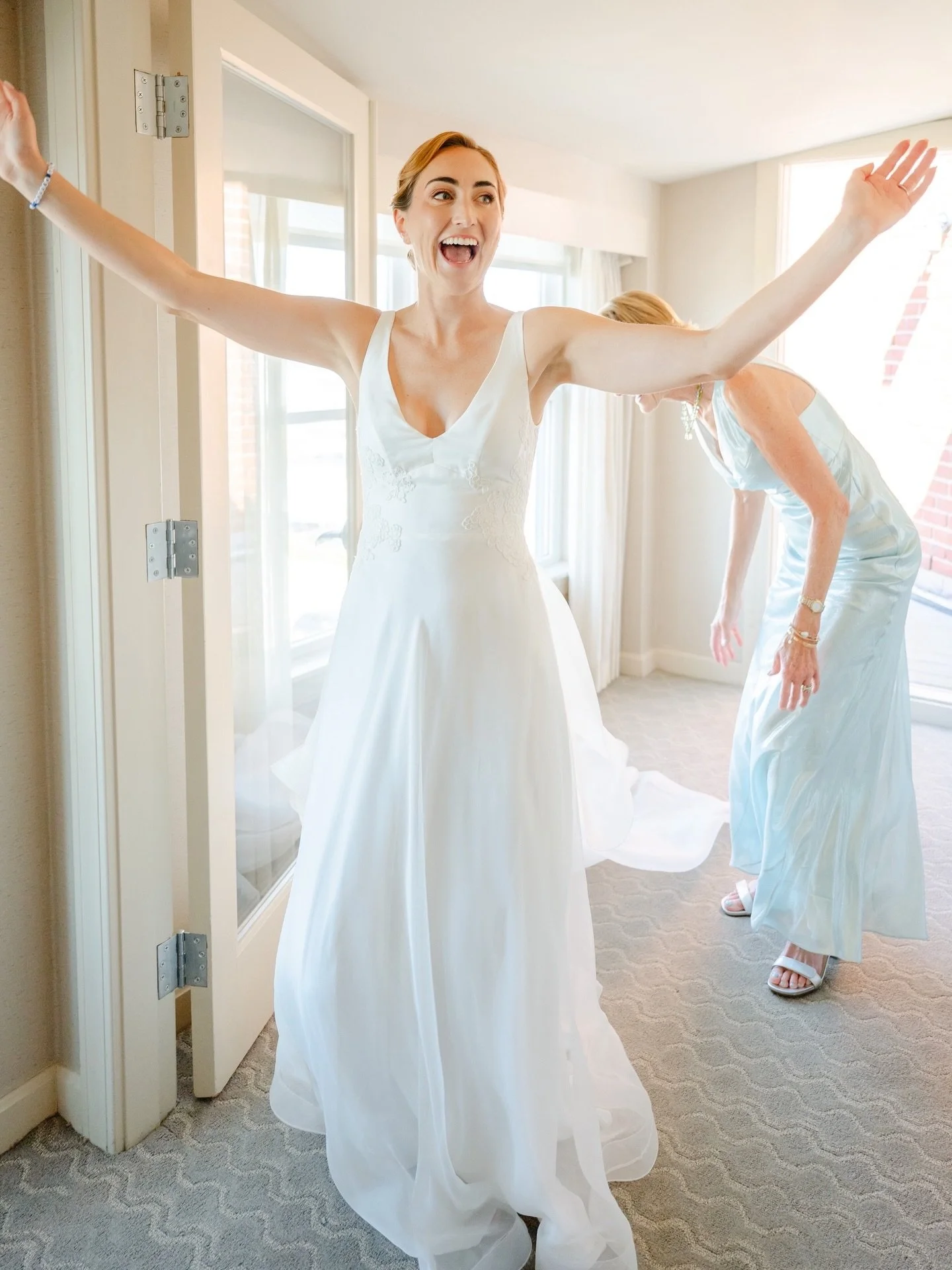 We love when the vision includes everyone, especially mom!🤍

Custom for the bride and custom for mom. Two looks made to feel like themselves, and like they belong together. From airy silk lurex layers to the dreamiest blue, each piece designed side 