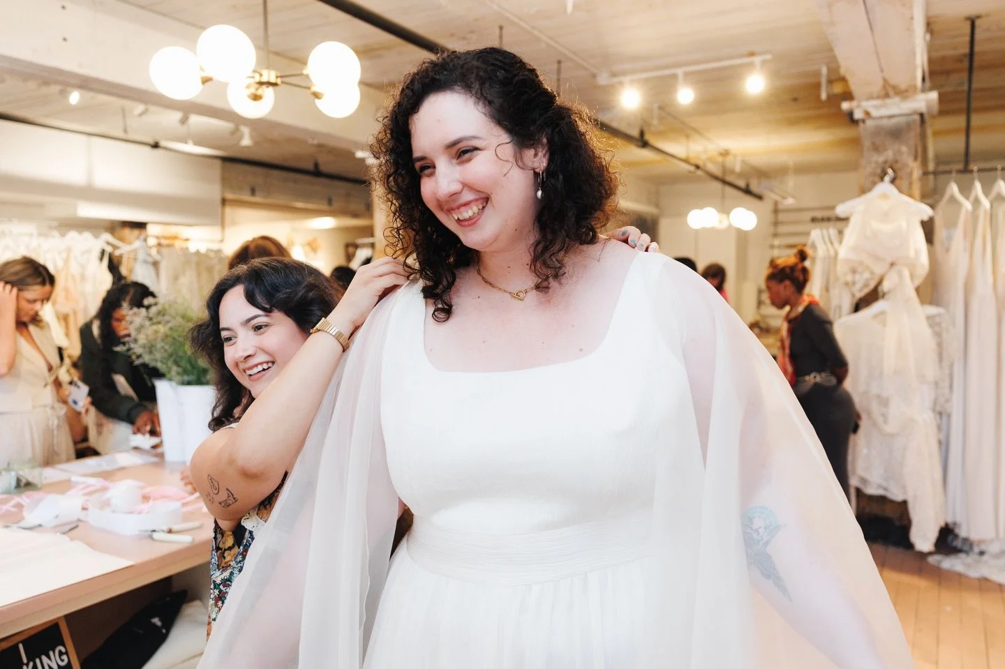 ✨IT&rsquo;S TIME✨ Our third #brooklynbridalbazaar with @goldpointbk will be on May 28th from 6&ndash;9pm 💌

Come hang, sip a martini on us, snag an exclusive gift bag (for the first 40 cuties), and meet some of our fave local vendors you&rsquo;ll de