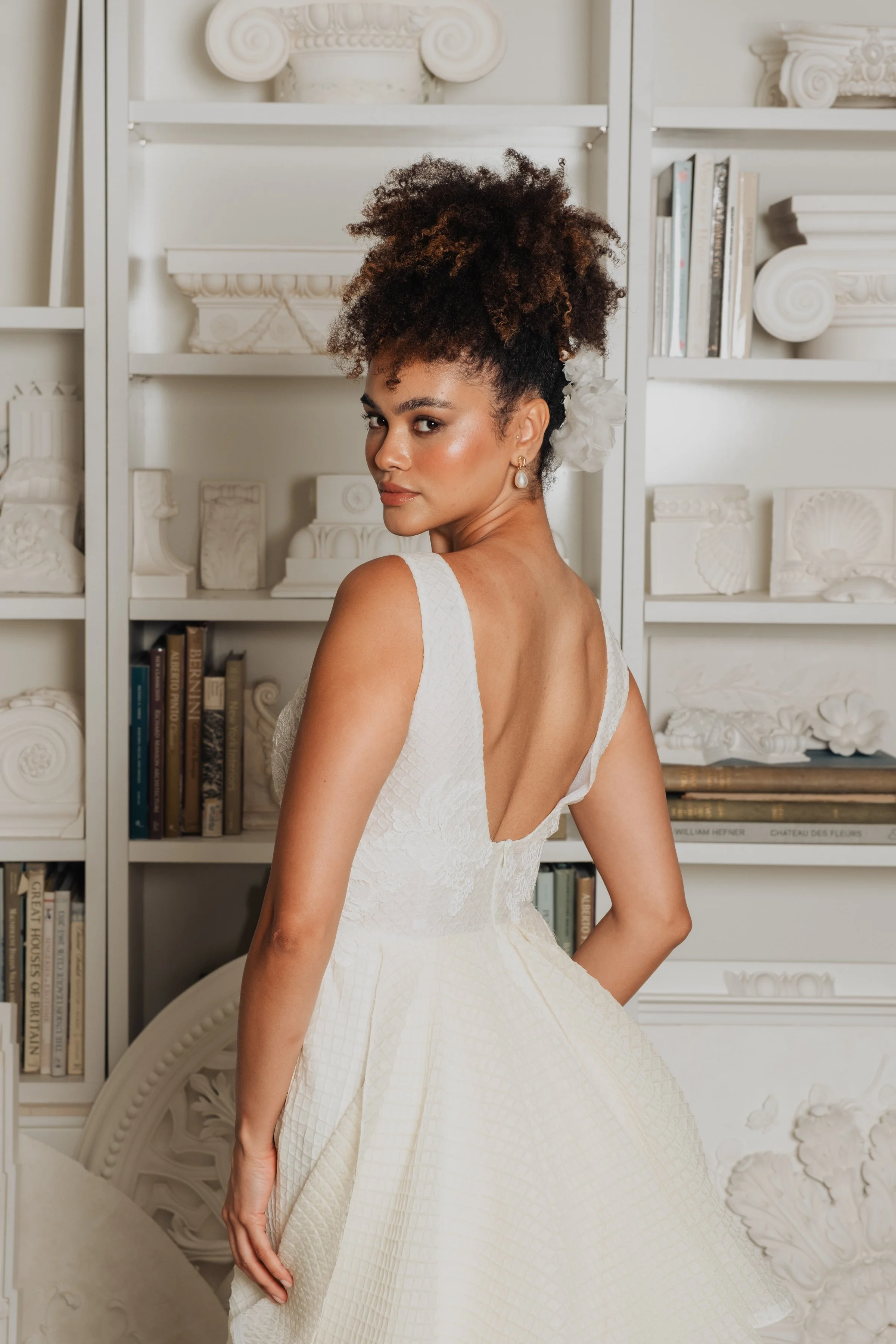 Waffle silk organza square neck wedding dress with ruffle tier a 