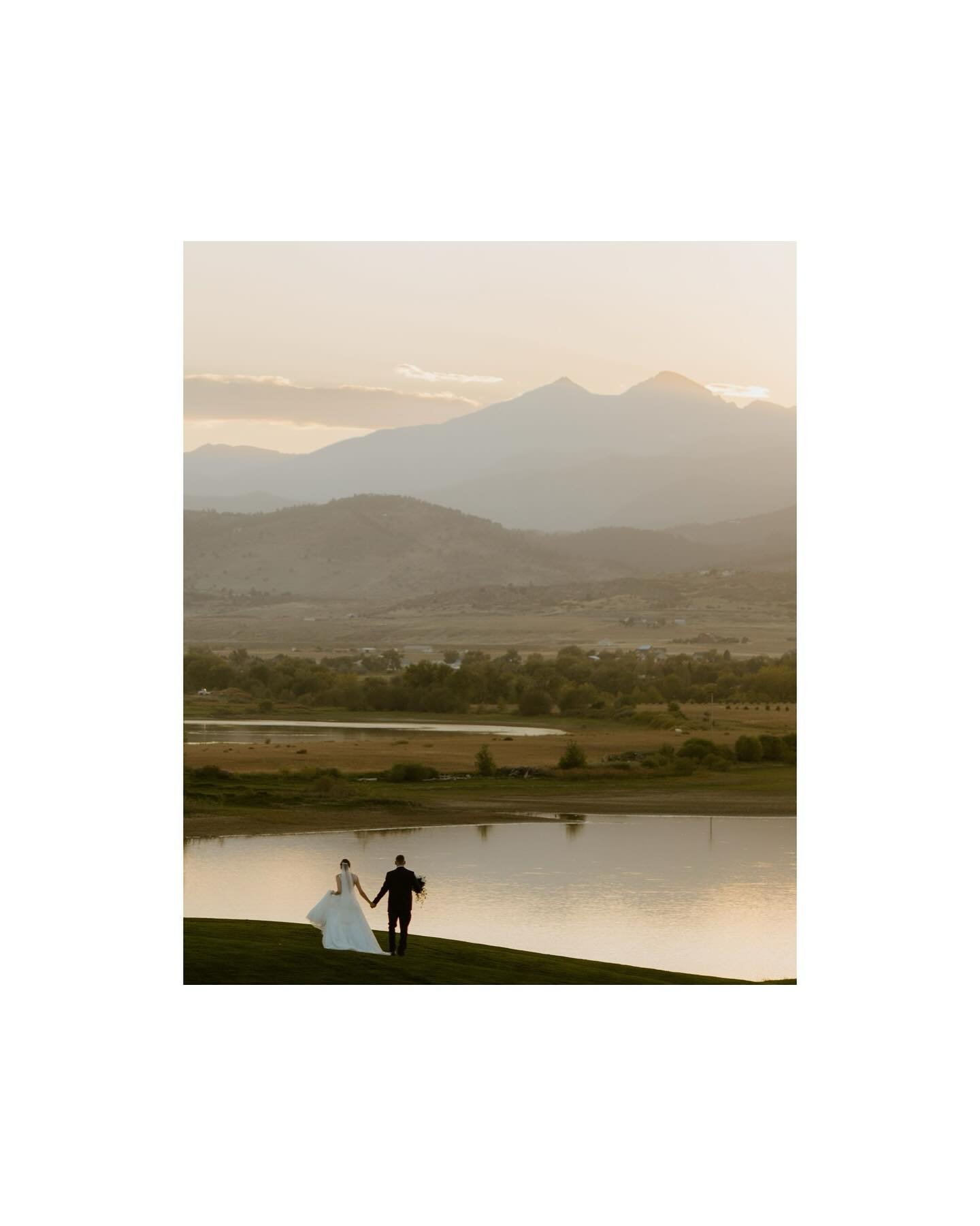 Alright how cute are Jayden and Samantha soaking every bit of this sunset in ??? Their happiness just to finally be married was unmatched 🤍 Absolutely loved this day!!!