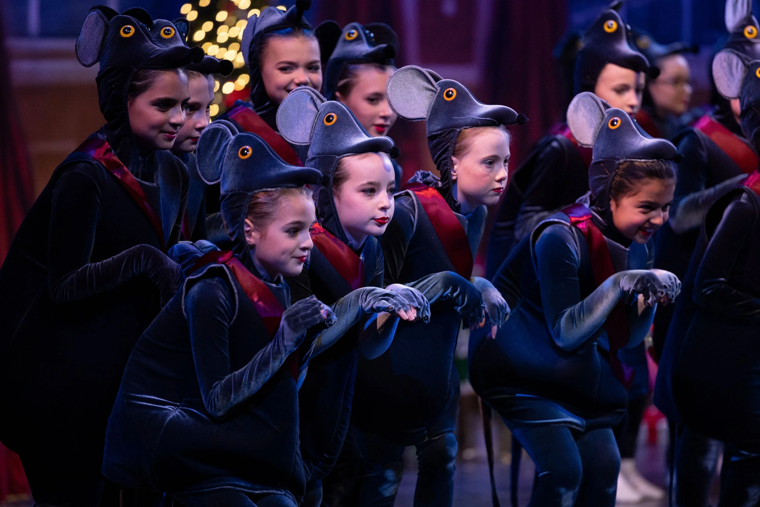 Onstage394.JPG