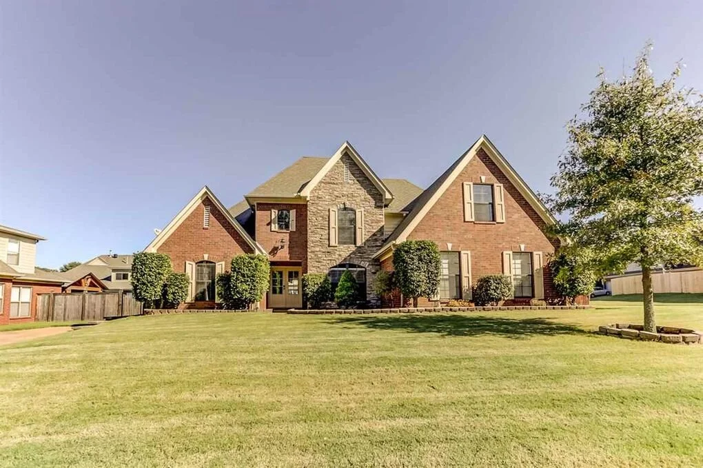 3424 Valley Chase Ln - $285,000