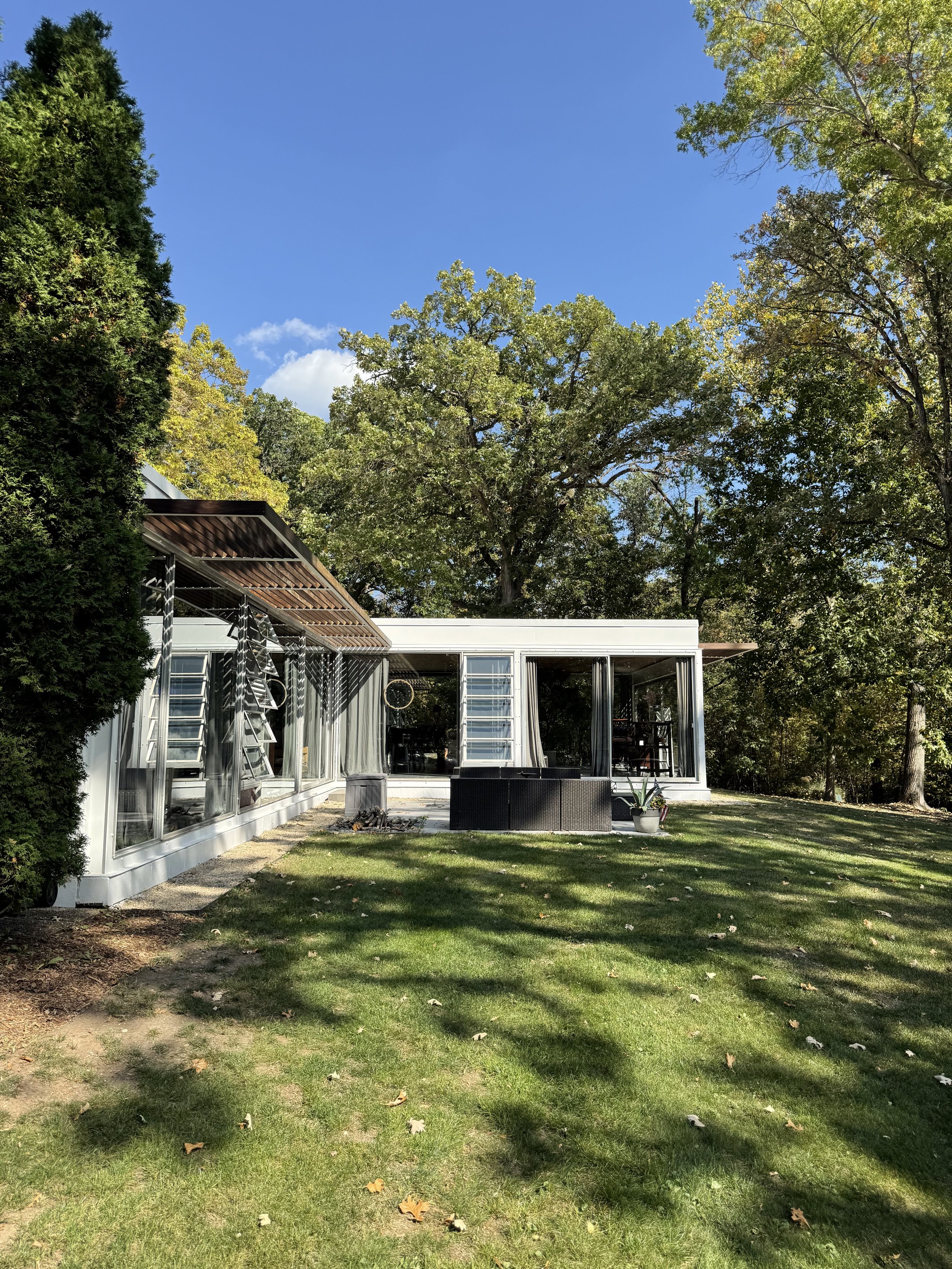 Unknown architect Glass House | Barrington, IL 2025