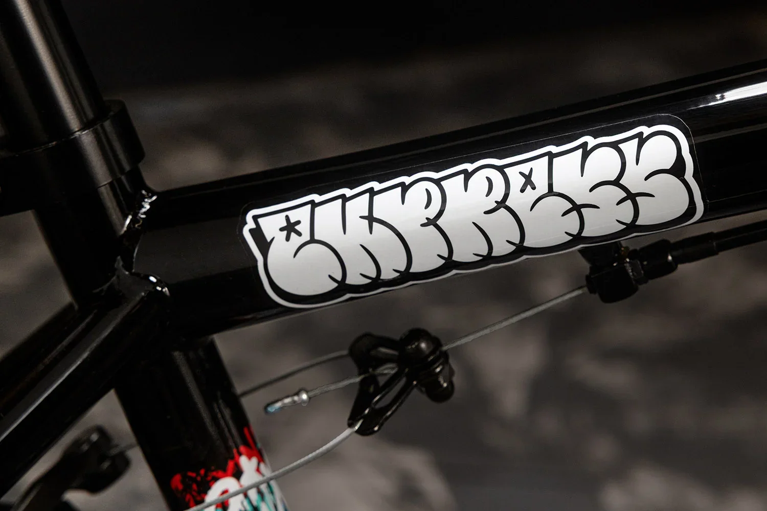 RIXIN-EXPRESS-BLACK-TT-1500.webp