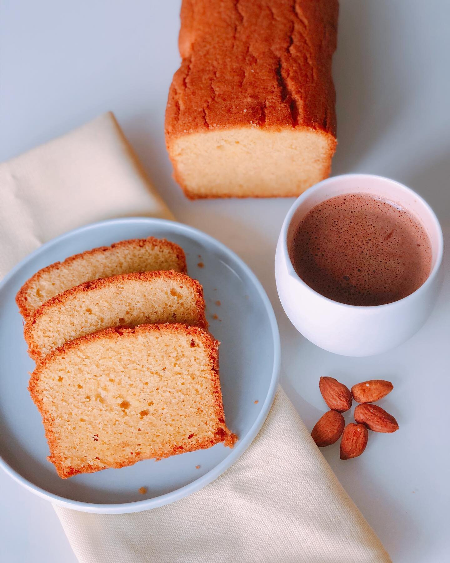 🌰Almond Bread Cake🌰⁣
⁣
I made this cake recently as a try out recipe for one of my clients because I like to test personally all the foods that I recommend on my Meal Plans and it came out very nice!👌 I am happy to share it with you below🤗⁣
⁣
It&