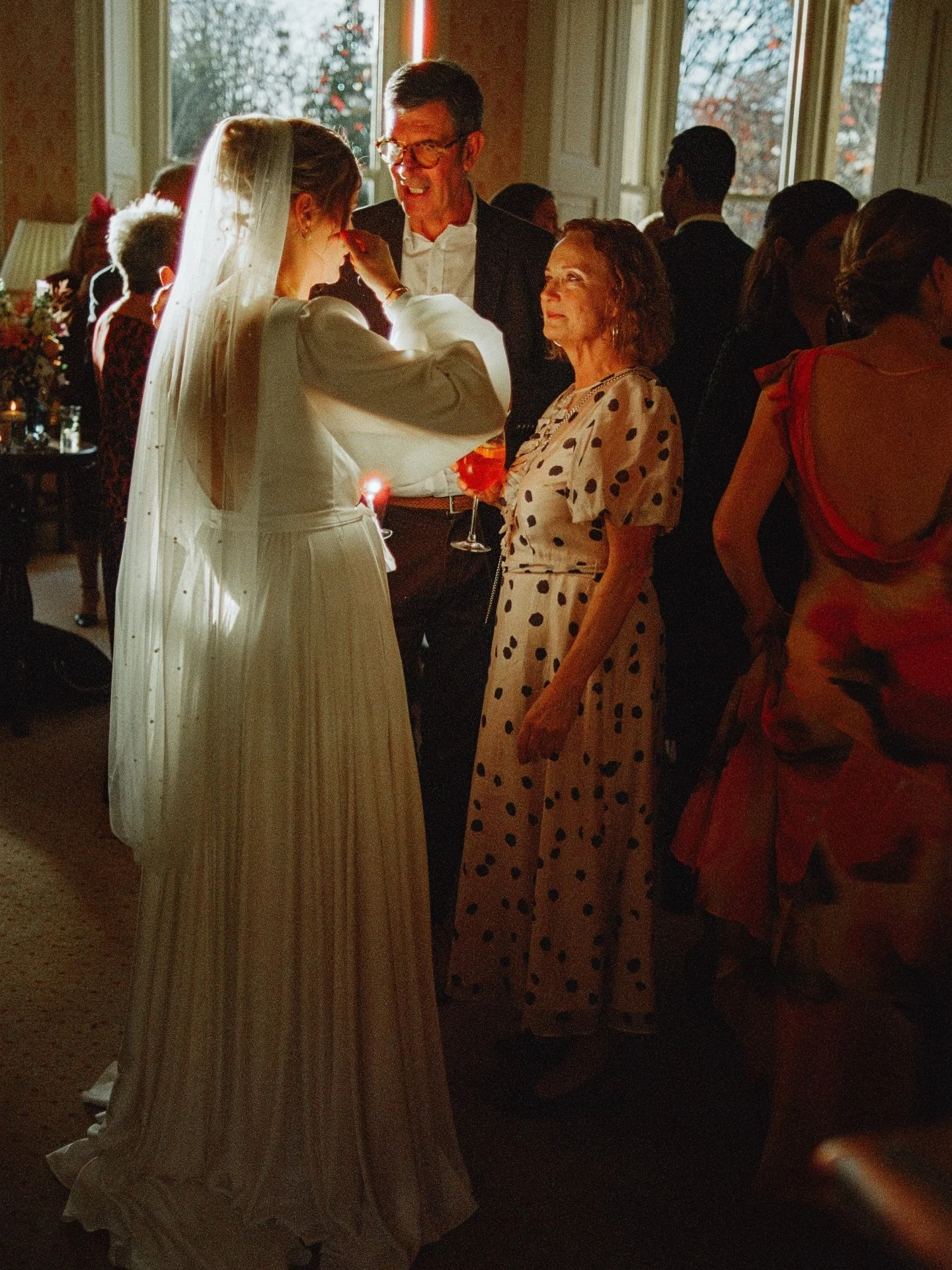 Some 35mm film from this sunny autumn day at @cliftonclubweddings 🎞️ 

Photography: @emilystevephoto 
Venue: @cliftonclubweddings 
Hair: @southwestbridalhairmakeup 
Makeup: @jenniferrosemua 
Florist: @sandyparkgreengrocers 
Dress: @brownsoftotnes 
S