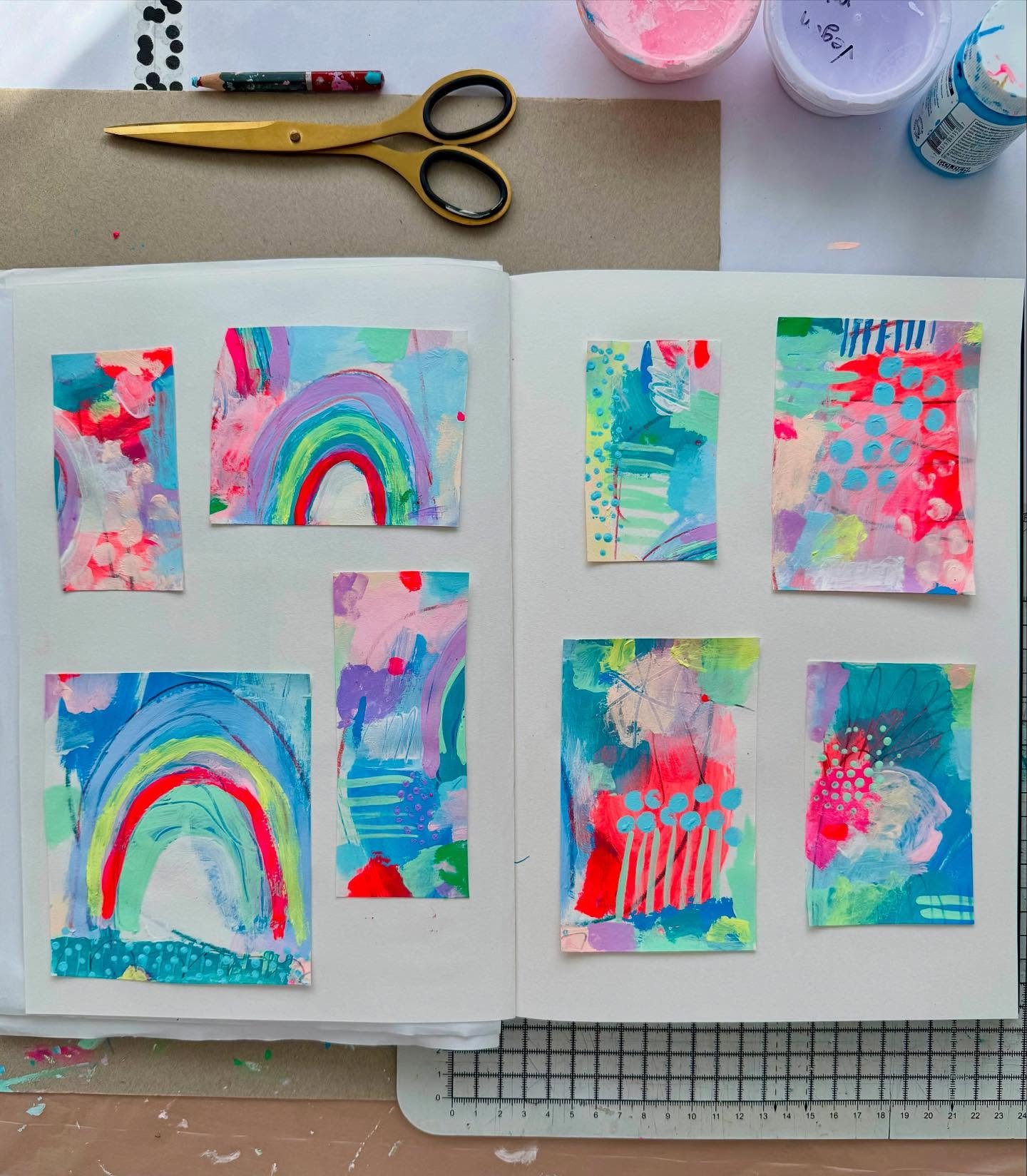 S K E T C H B O O K ~ new page in my inspiration sketchbook, where I collect snippets of loveliness from studies and paintings that I want to keep ❤️ especially loving the hot red with the dots of pale blue..
.
.
.
.
.
#sketchbookartist #sketchbook #
