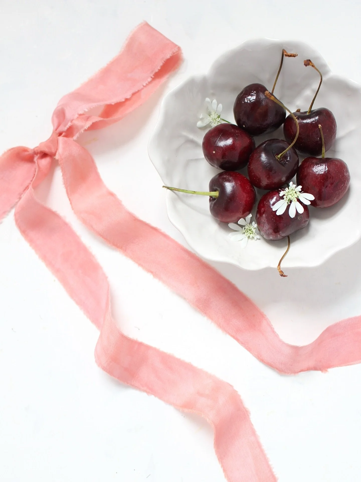 Details 🤍

It&rsquo;s always the little touches that make everything feel complete &mdash; tonal candles, luxury ribbons, seasonal fruit, and soft linens bringing the flowers to life.

I&rsquo;m currently surrounded by ribbons while prepping for my 