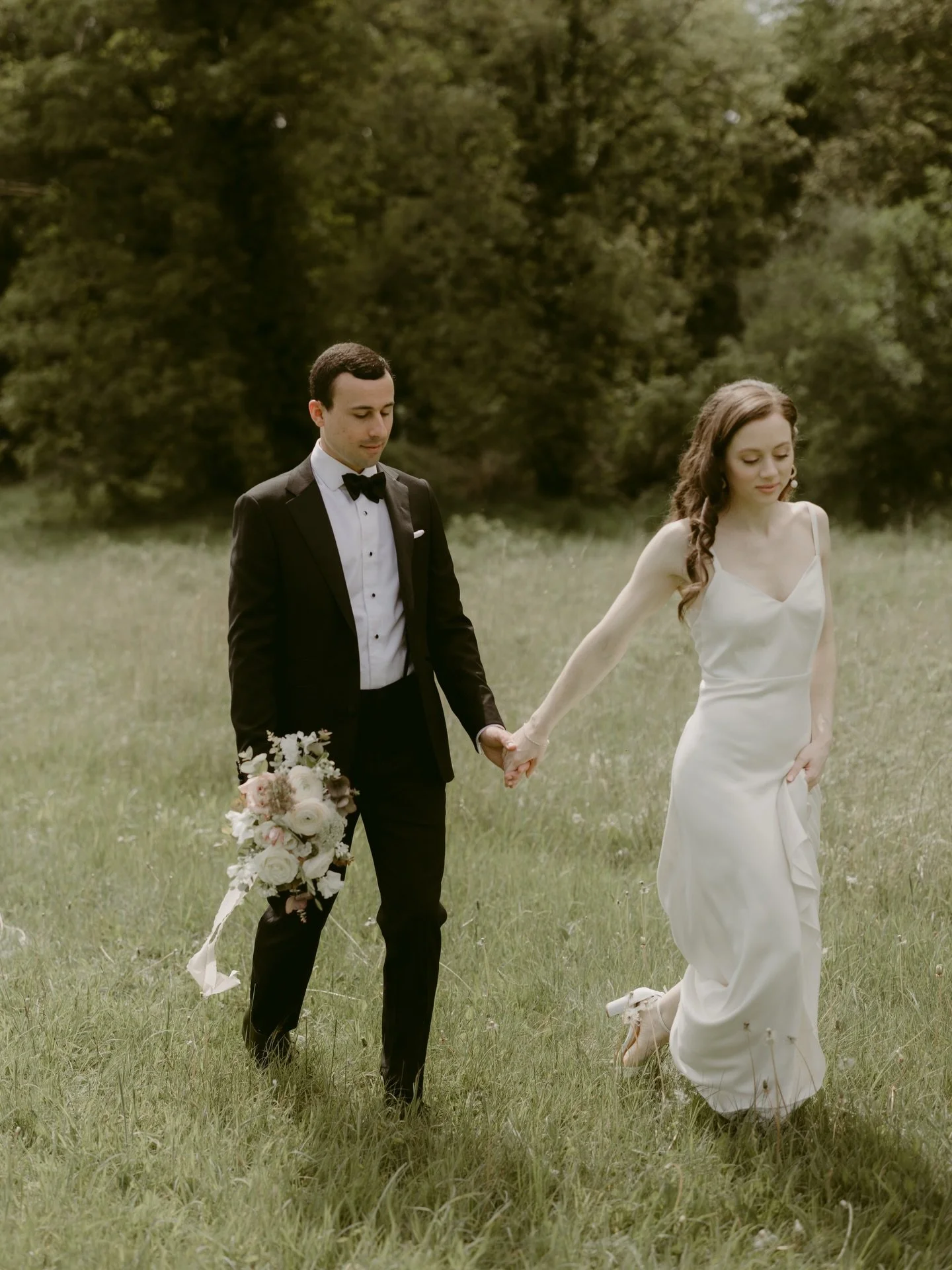 Lauren &amp; Andrew at Gloster House 🕊️

So beautifully captured by @adamandgraceco 🤍

@gloster_house 
@dearoliverfilms 
@tarapowermakeup 
@cheveuxhairsalontullamore