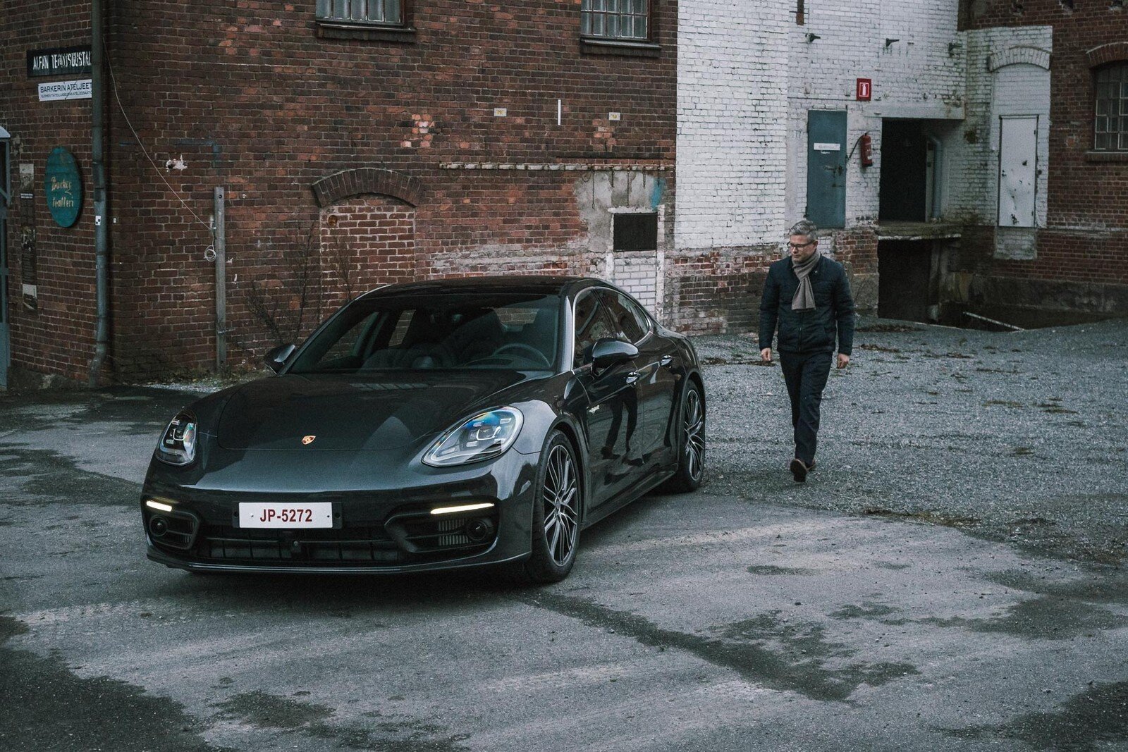 Porsche_Panamera_4S_Turku_Finland_Sports Car_Sami Laitinen.jpg