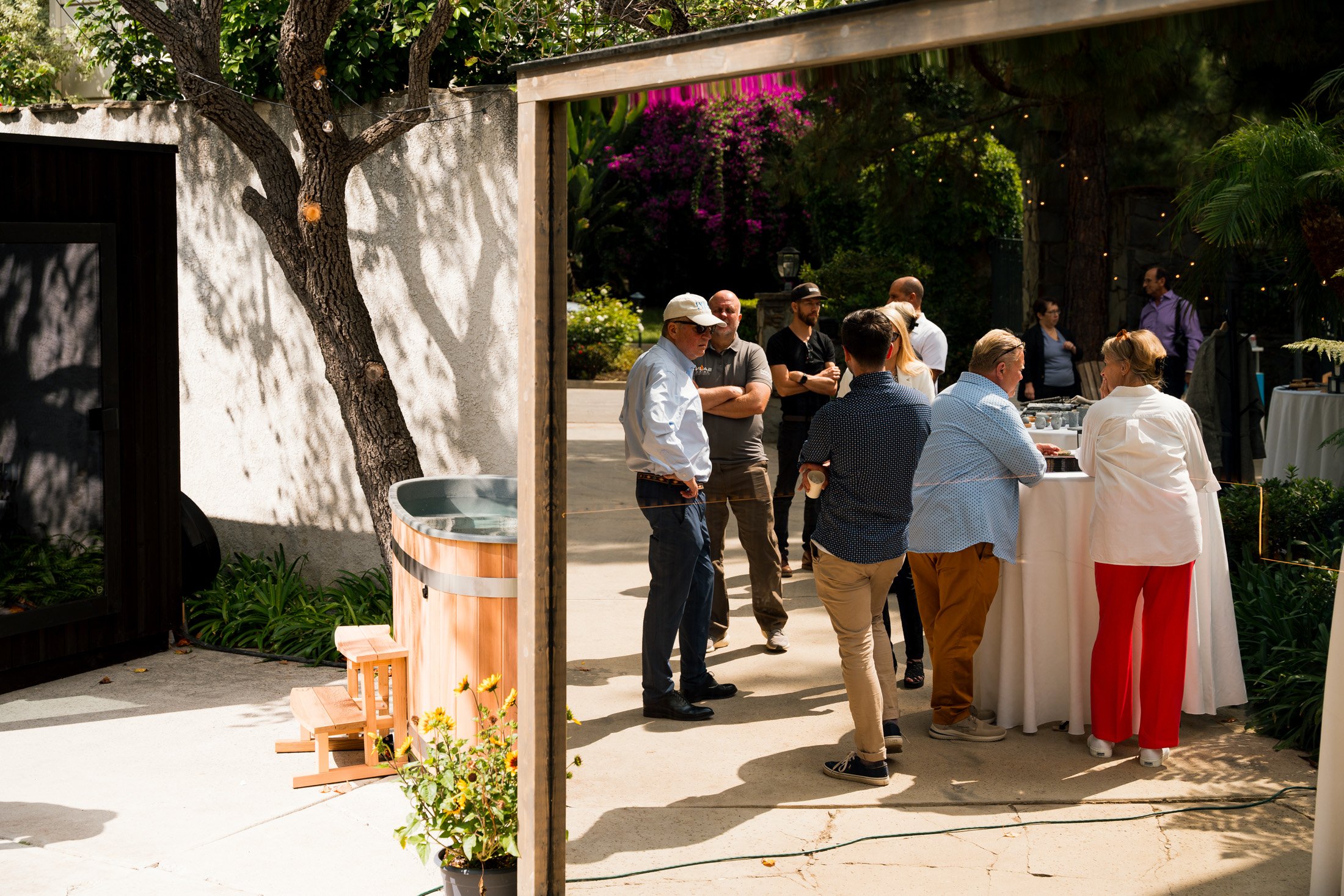 Sauna_Finland_Sauna business_Consulate General of Finland_Aitosauna_People chatting_Los Angeles©Sami Laitinen.jpg