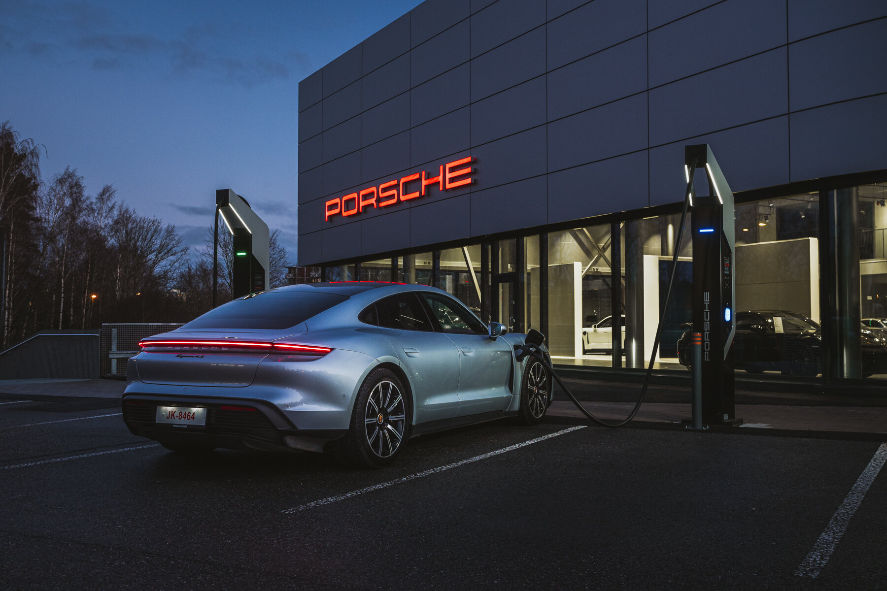 Porsche_Taycan_4S_Sports Car_Electric Car_Espoo_Porsche Center_Charging Station_Finland_Dolomite Silver_Sami Laitinen_8.jpg