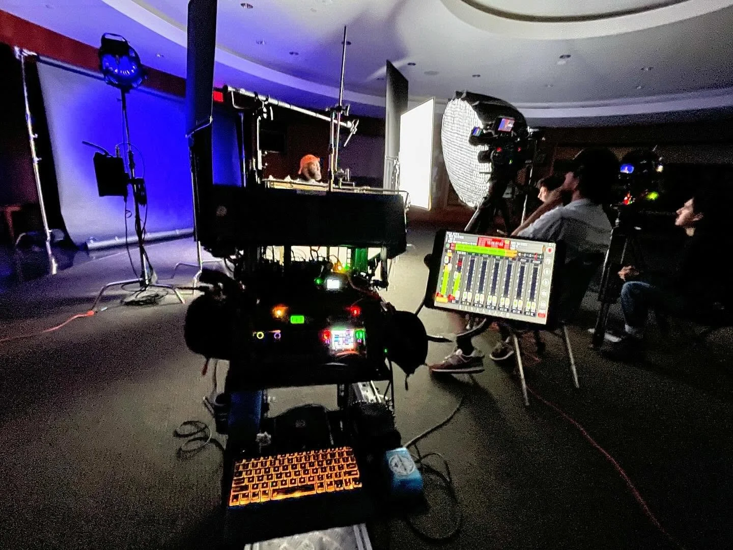 Interviewing the Gator legend  Brandon Spikes 

#highfivesound 
#sounddevices 
#lectrosonics 
#soundcartmini