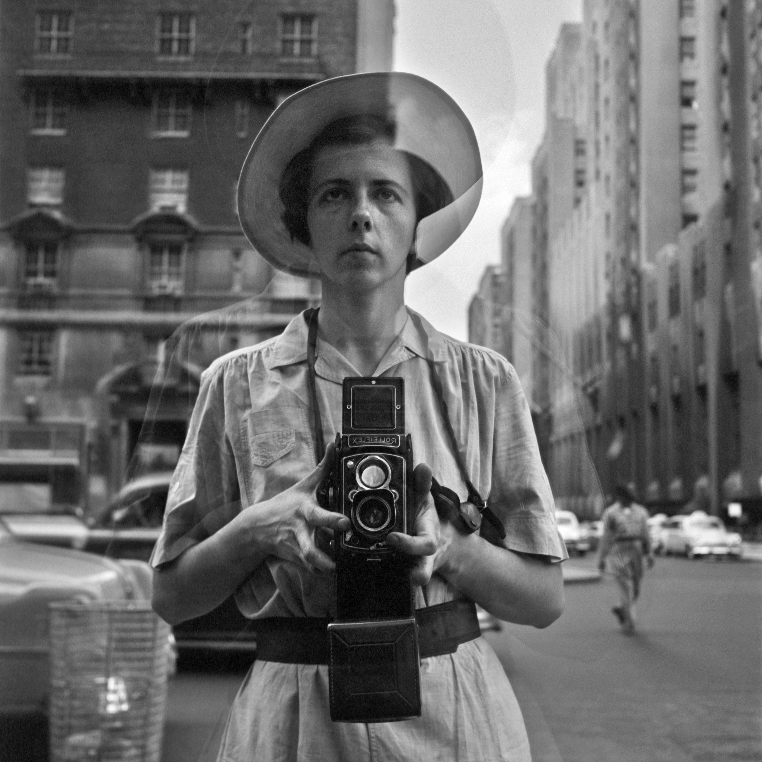 Credit_Estate of Vivian Maier, Courtesy of Maloof Collection and Howard Greenberg Gallery, NY_Haus_der_Fotografie_Vivian_Maier_Self_Portrait_NewYork_1954.jpg